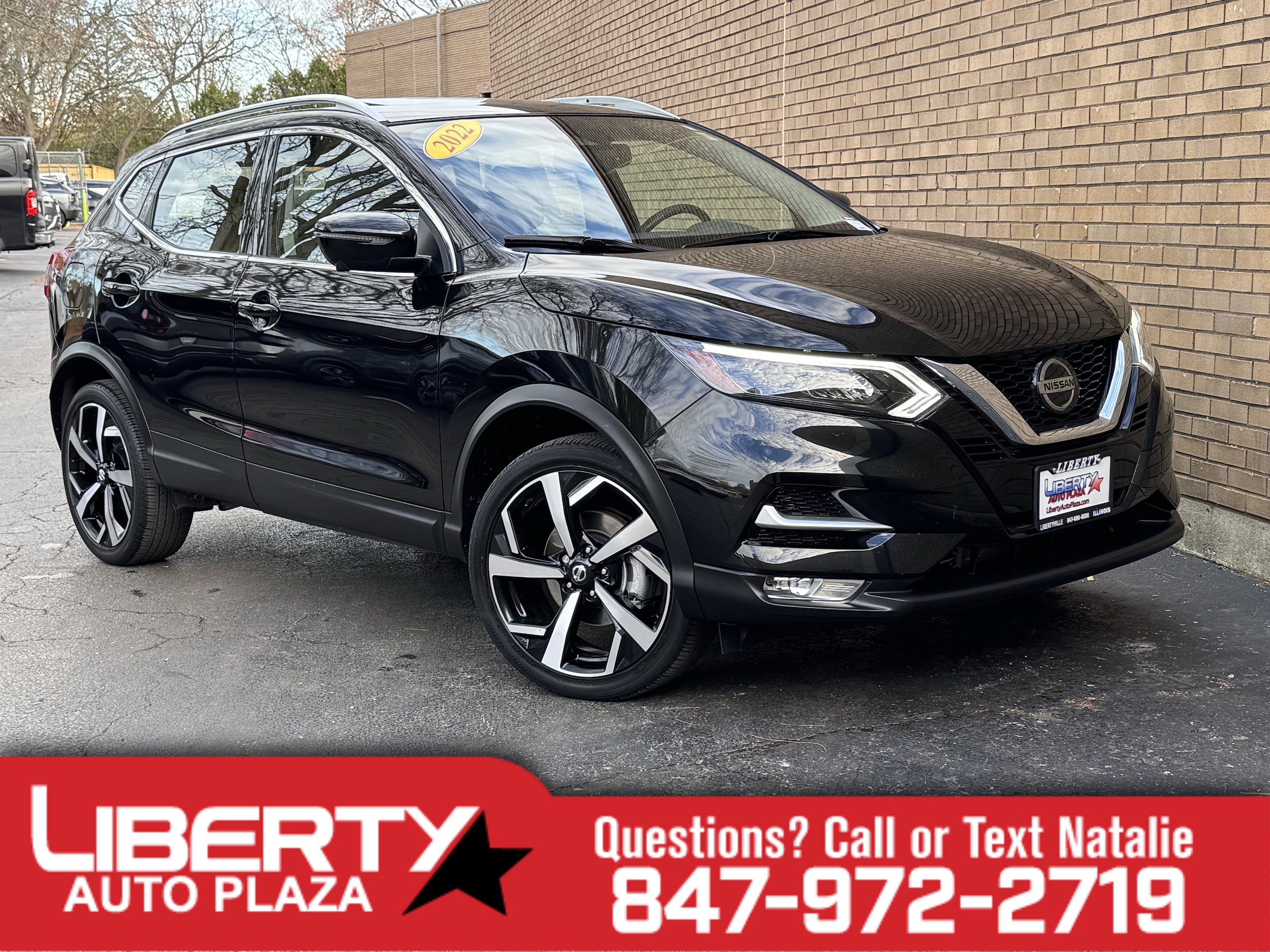 2022 Nissan Rogue Sport SL's photo