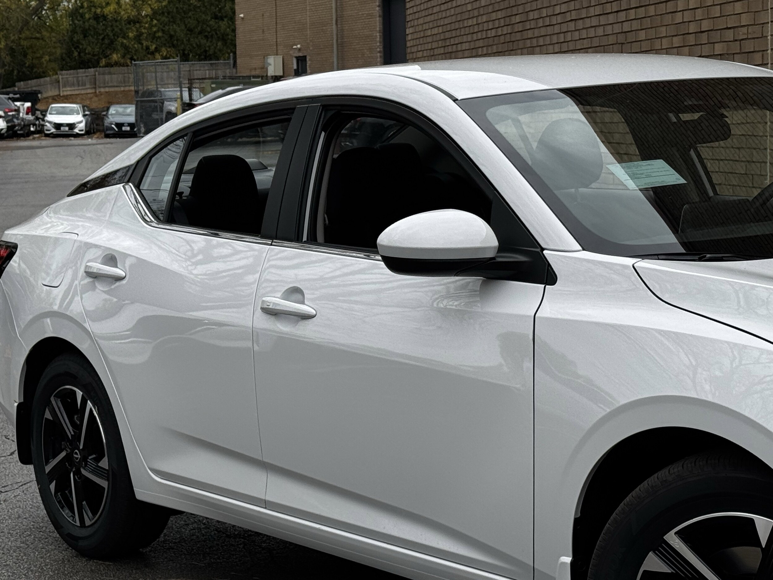 2025 Nissan Sentra SV photo 4