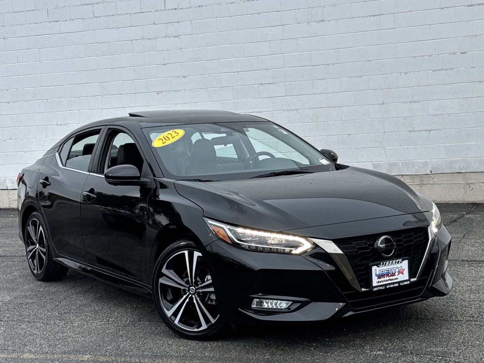 Used 2023 Nissan Sentra SR with VIN 3N1AB8DV5PY260920 for sale in Libertyville, IL