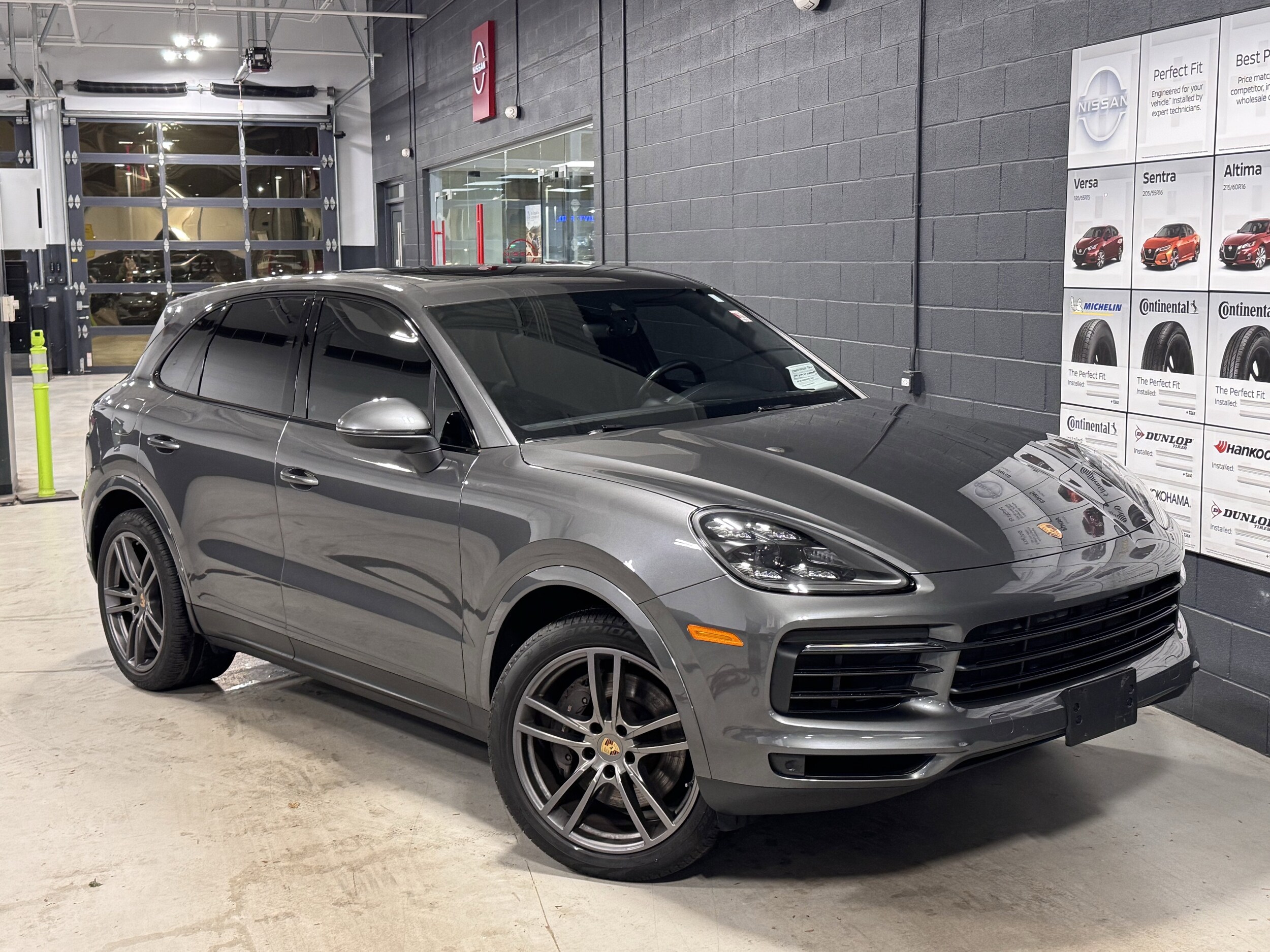 2021 Porsche Cayenne photo 3