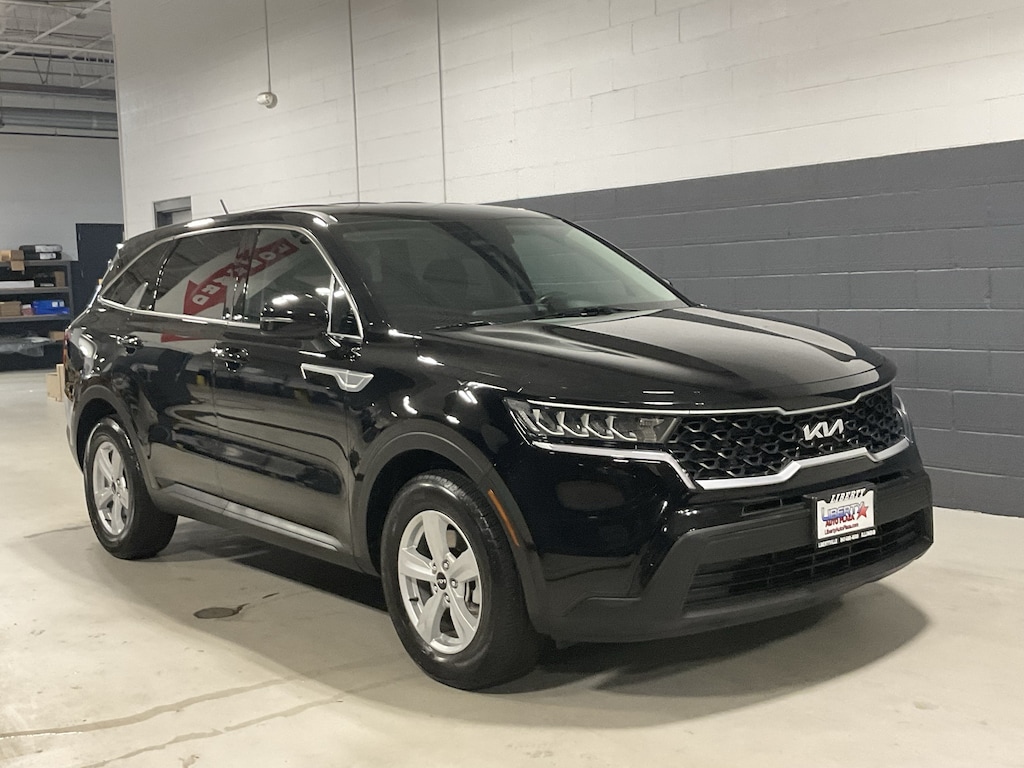 Used 2023 Kia Sorento LX SUV