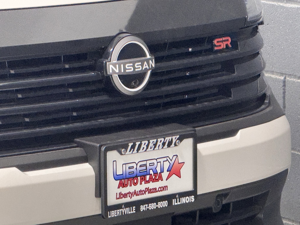 New 2025 Nissan Kicks SR SUV