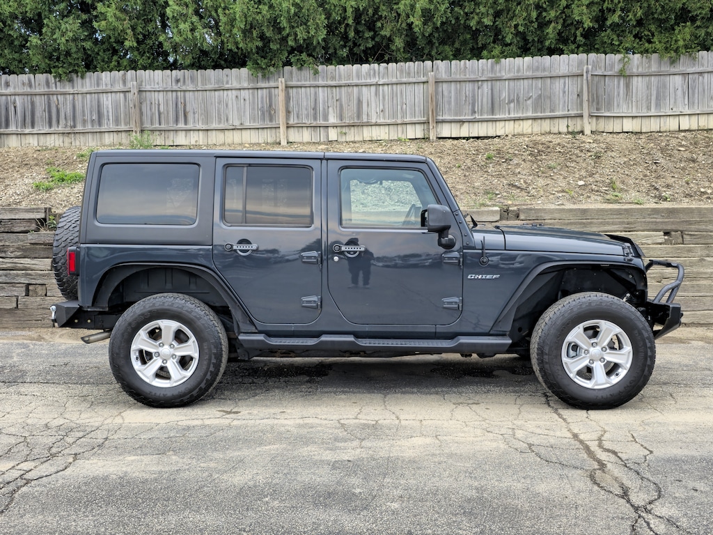 Used 2017 Jeep Wrangler JK Unlimited Sahara 4x4 SUV