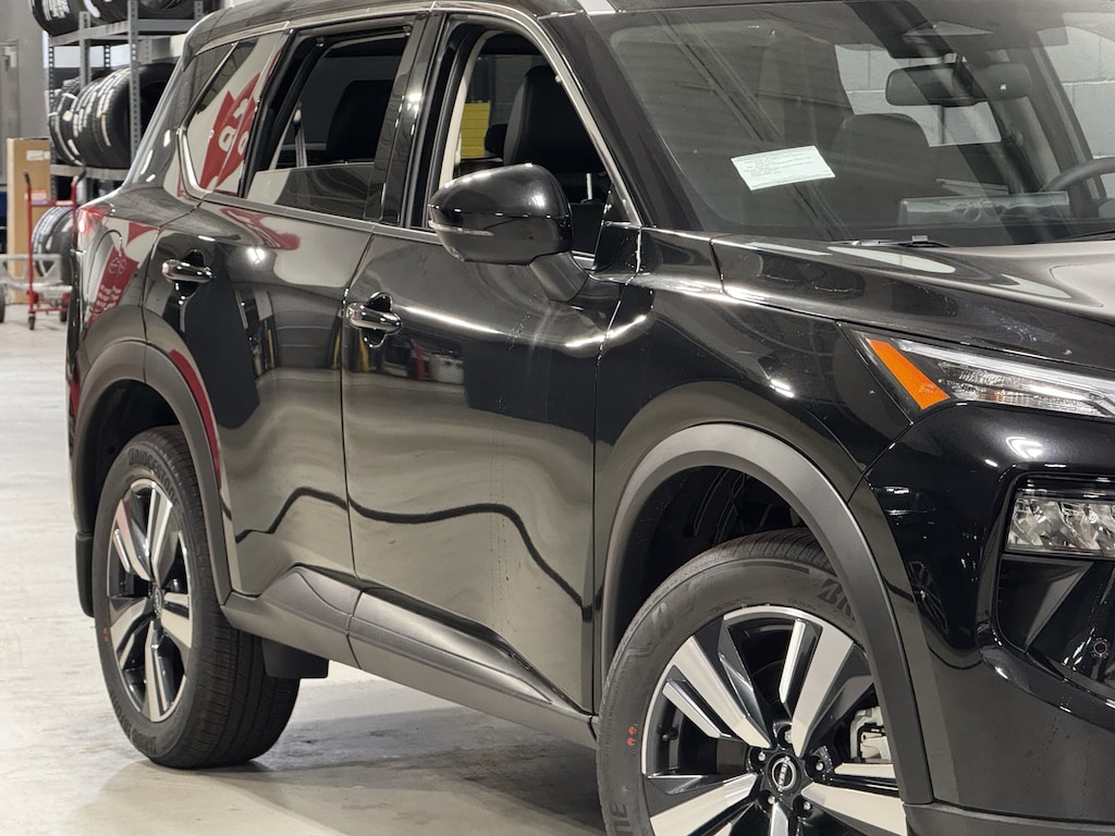 New 2025 Nissan Rogue SL SUV