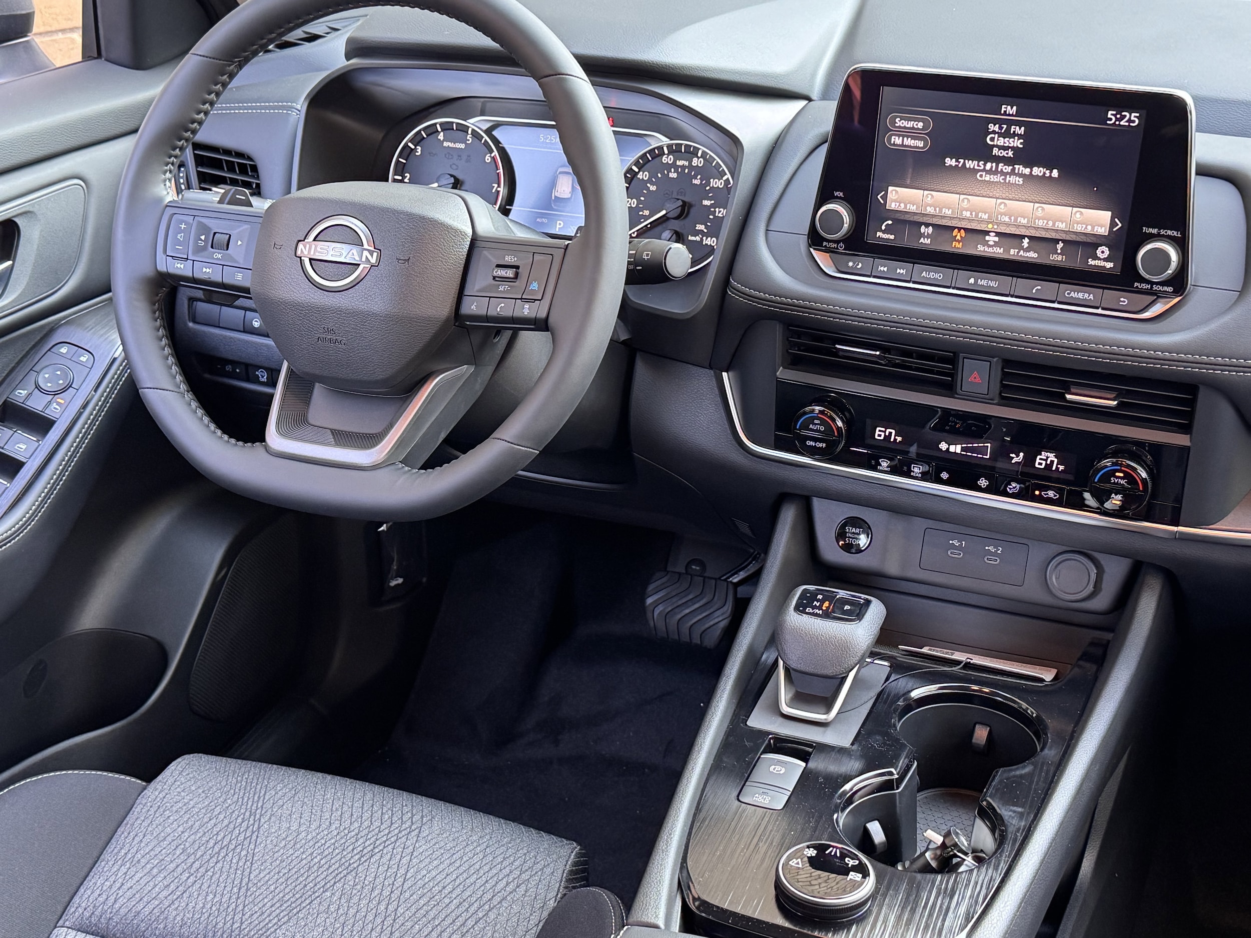 2025 Nissan Rogue SV - Photo 16