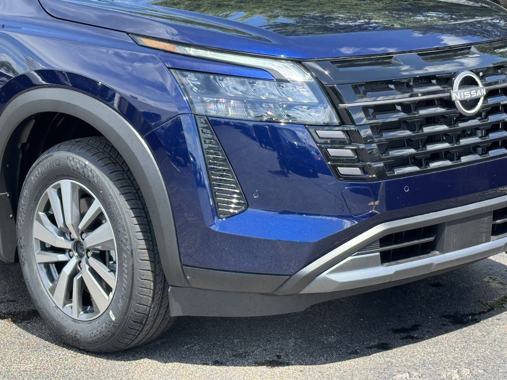 New 2026 Nissan Pathfinder SL SUV