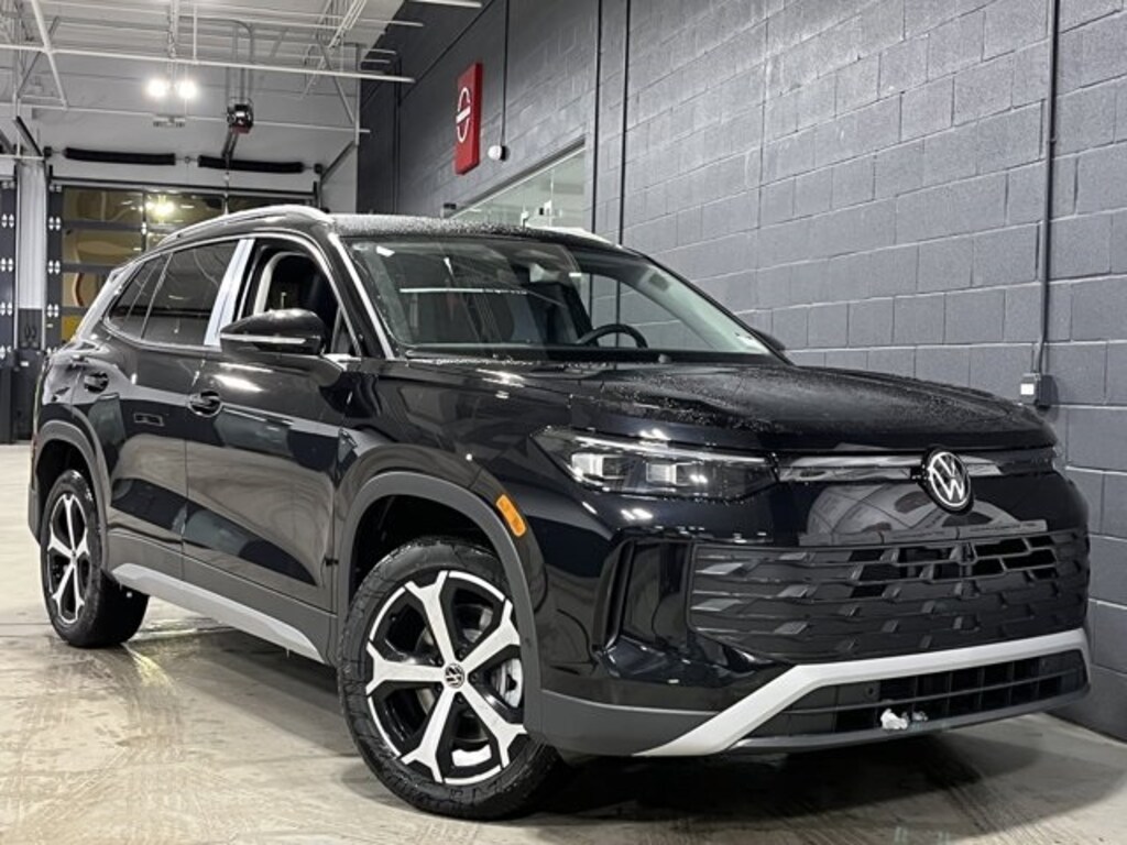 Used 2026 Volkswagen Tiguan 2.0T SE SUV