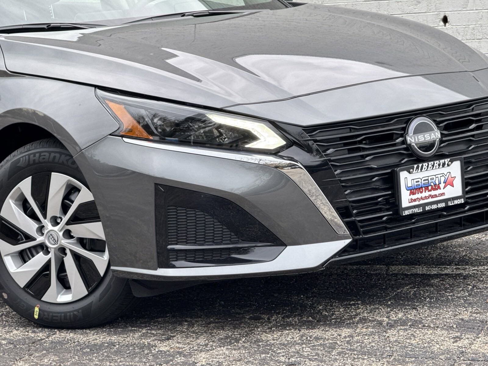 2025 Nissan Altima S photo 3