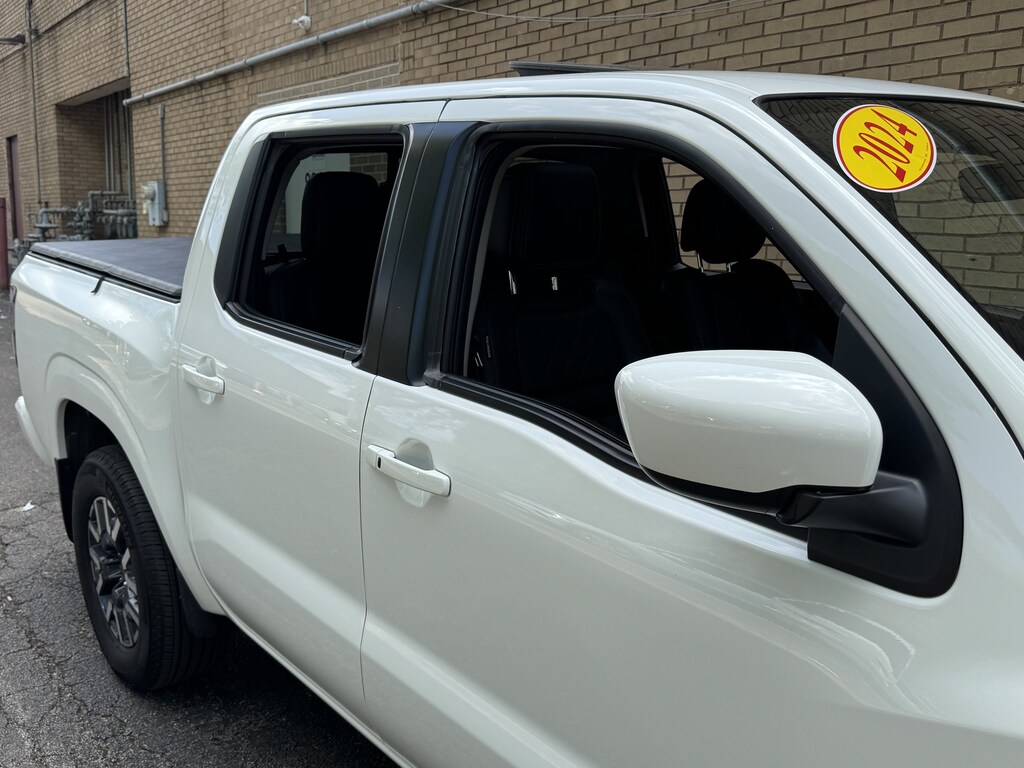 Used 2024 Nissan Frontier SL Truck Crew Cab