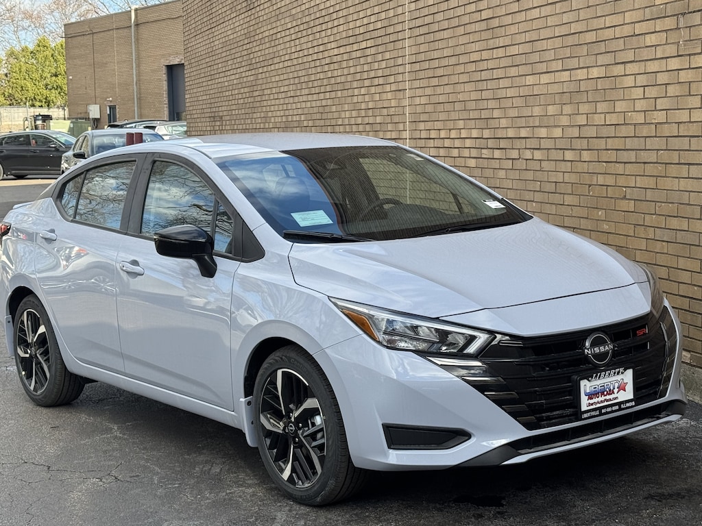 New 2025 Nissan Versa 1.6 SR Sedan