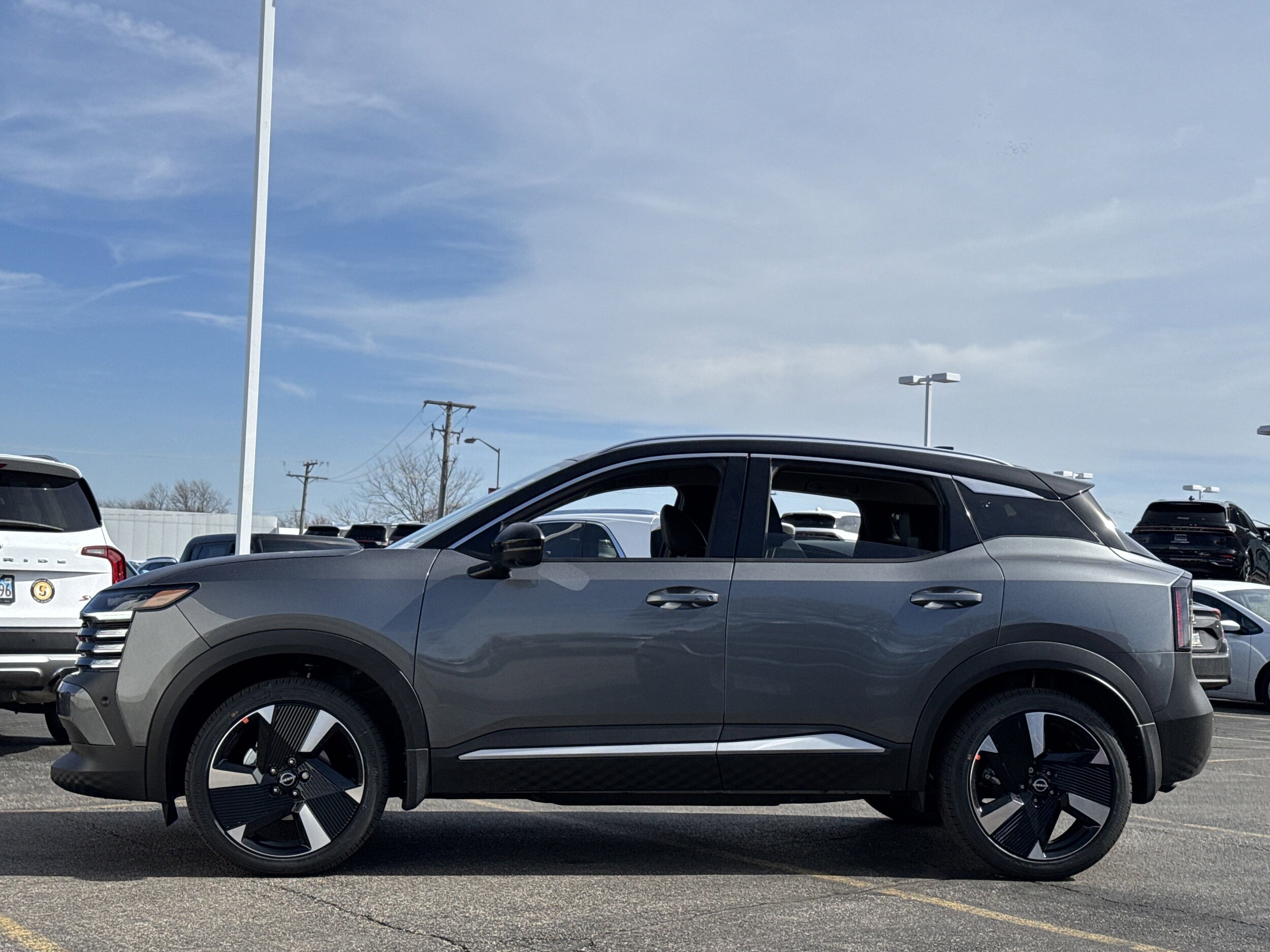 2025 Nissan Kicks SR AWD - Photo 38