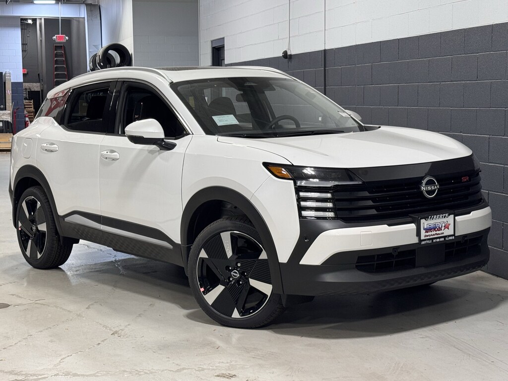 New 2025 Nissan Kicks SR SUV