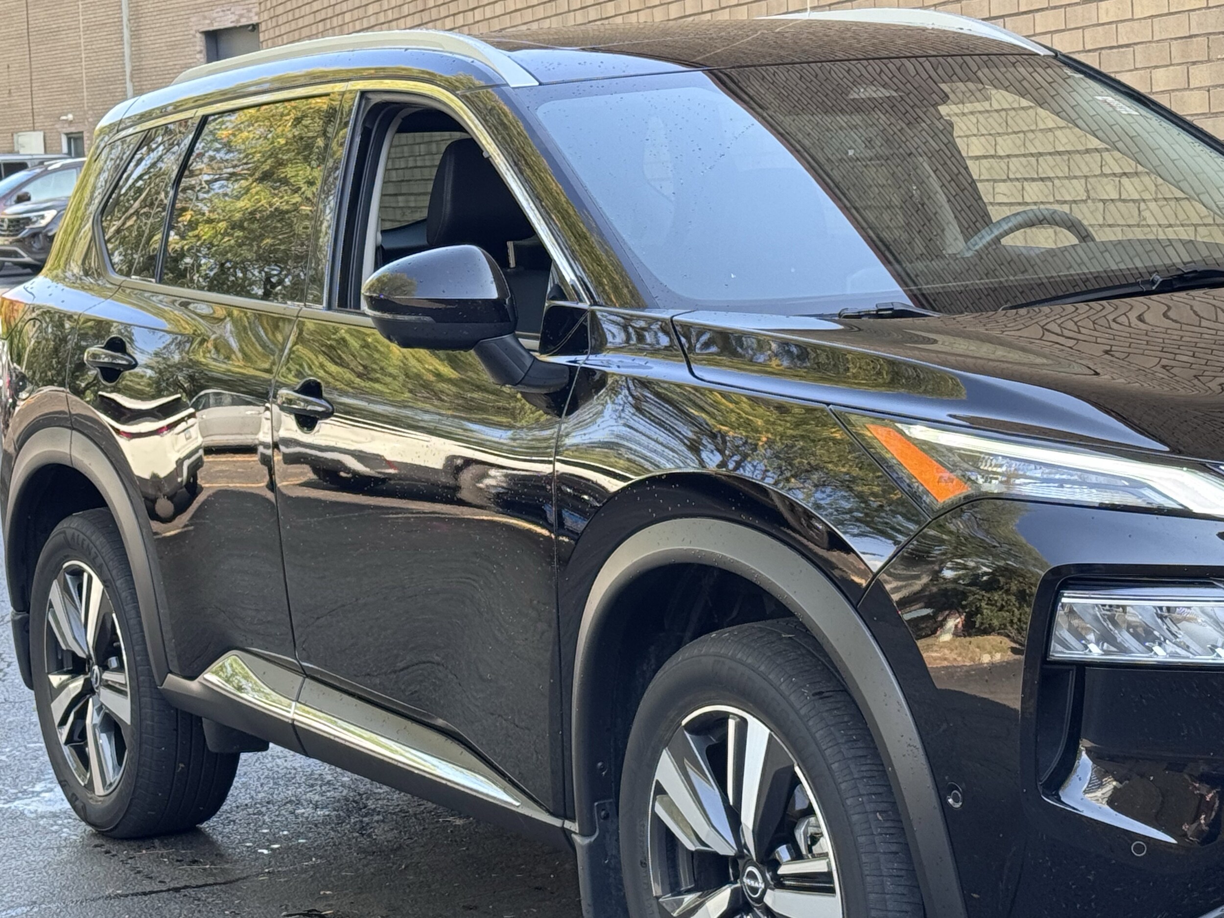 2023 Nissan Rogue SL photo 4