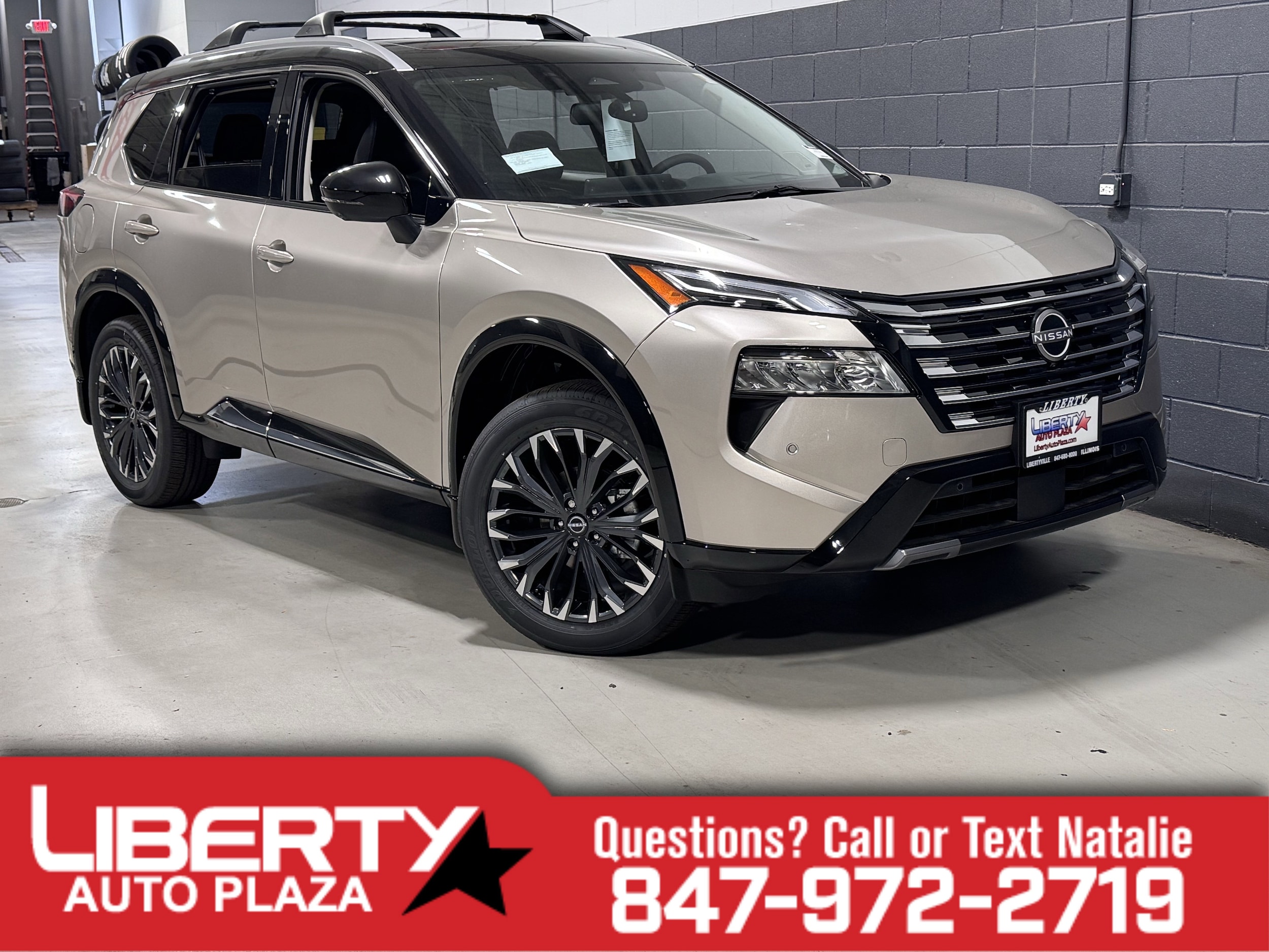 2026 Nissan Rogue Platinum's photo