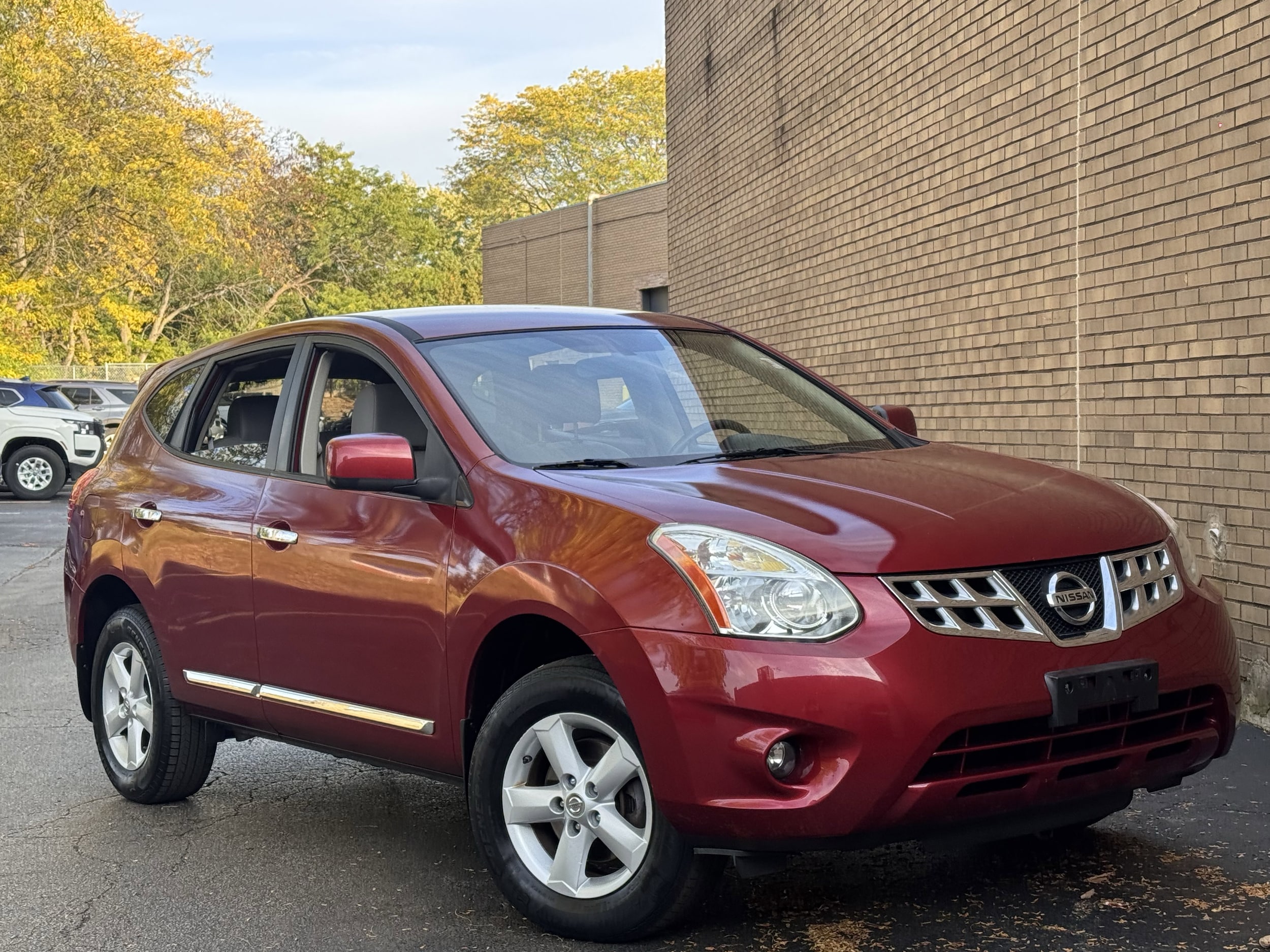 Used 2013 Nissan Rogue S with VIN JN8AS5MV6DW137680 for sale in Libertyville, IL
