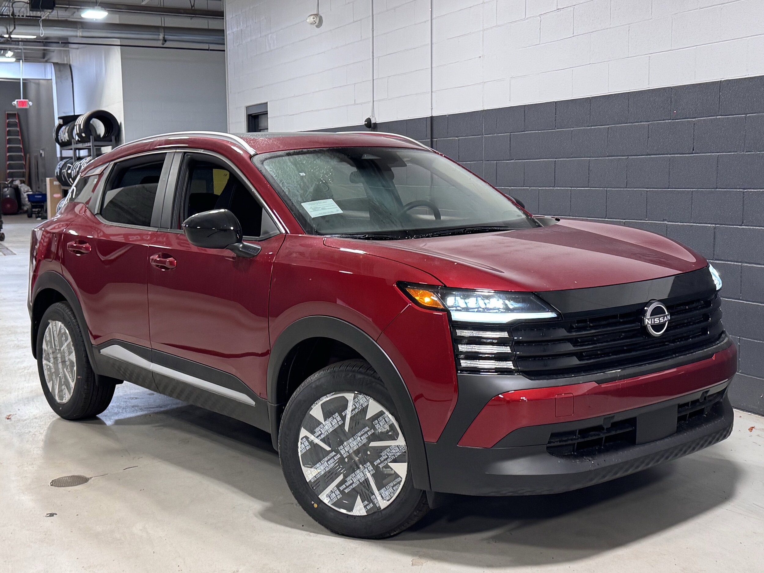 2026 Nissan Kicks SV photo 2