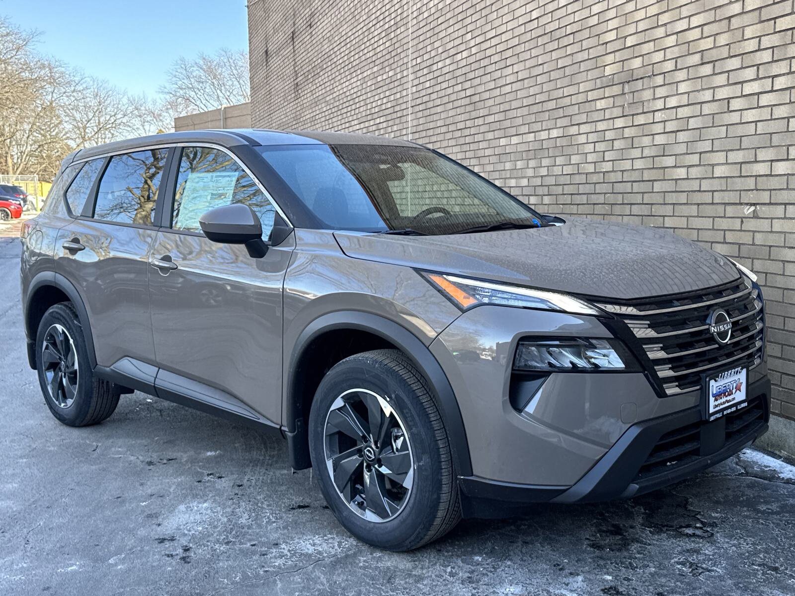 2025 Nissan Rogue SV photo 2