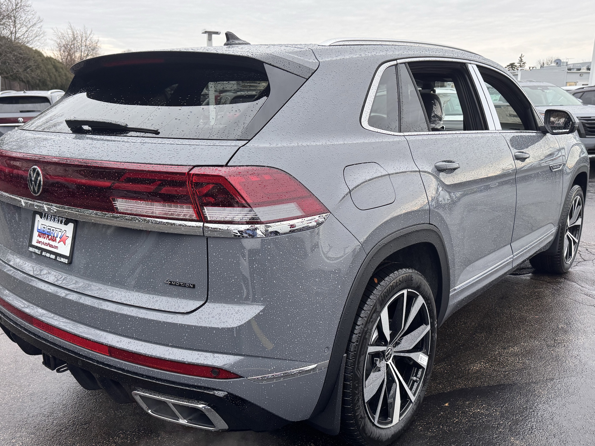 2026 Volkswagen Atlas Cross Sport SEL Premium R-LINE - Photo 11