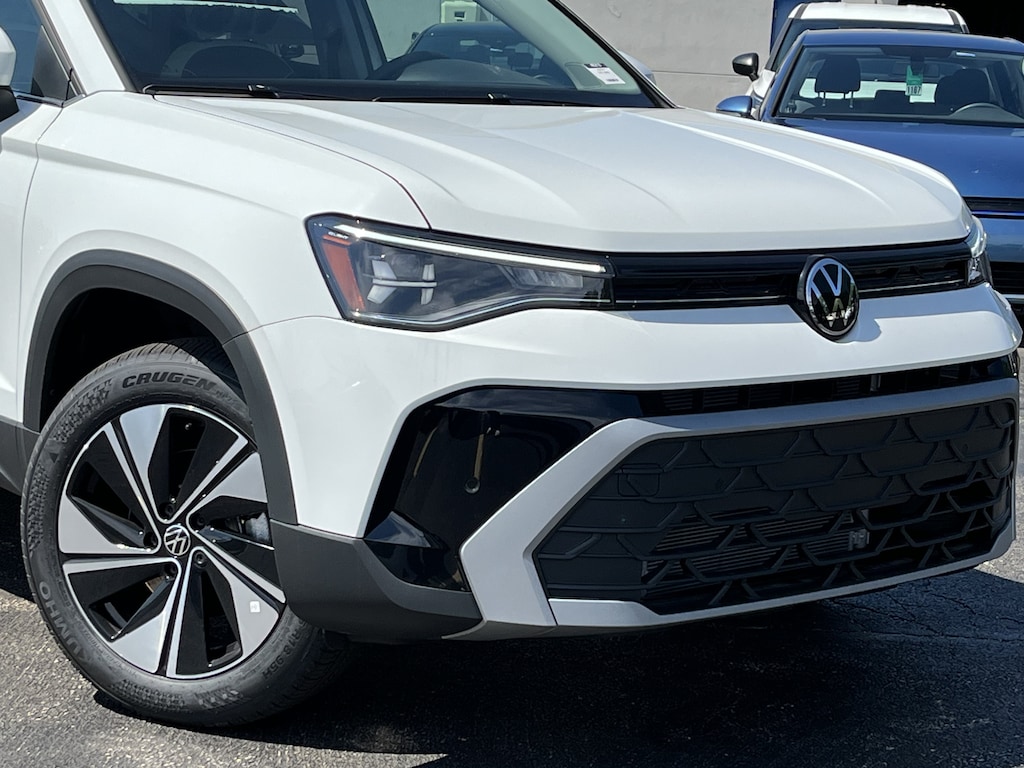 New 2026 Volkswagen Taos 1.5T SE SUV