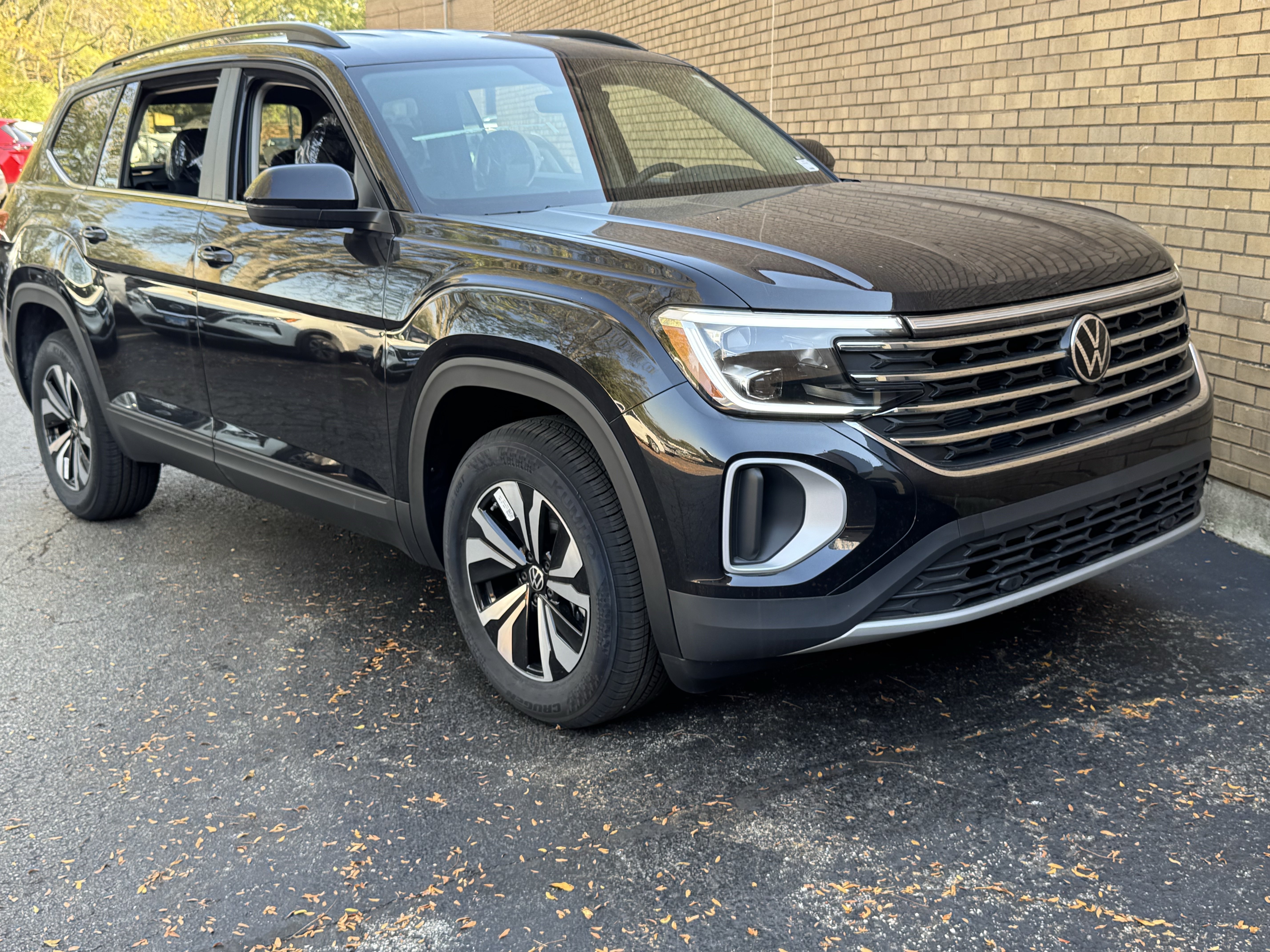 New 2026 Volkswagen Atlas SE SUV