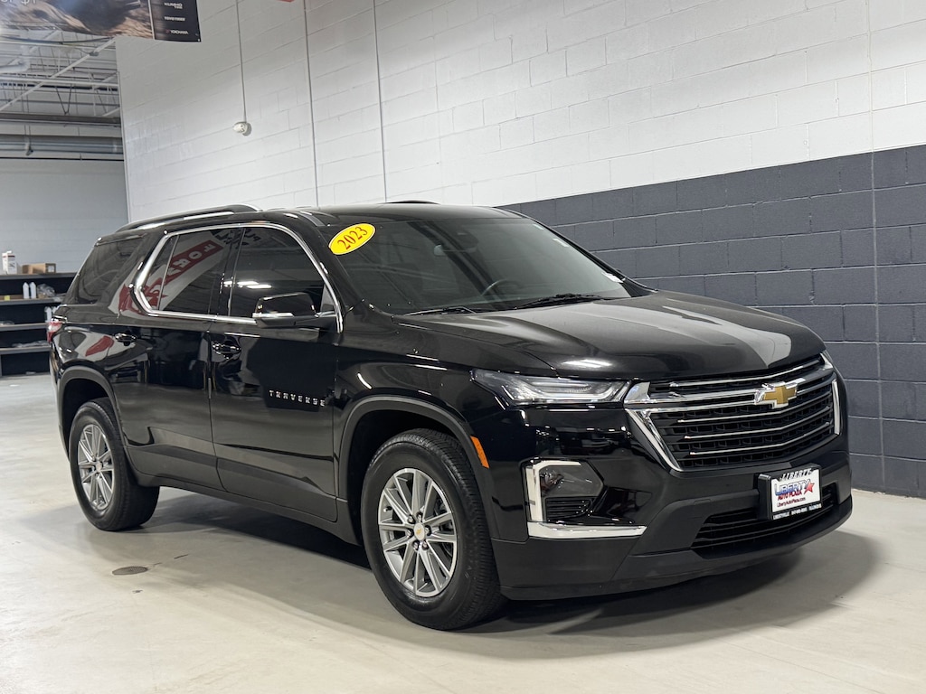 Used 2023 Chevrolet Traverse LT Cloth w/1LT SUV