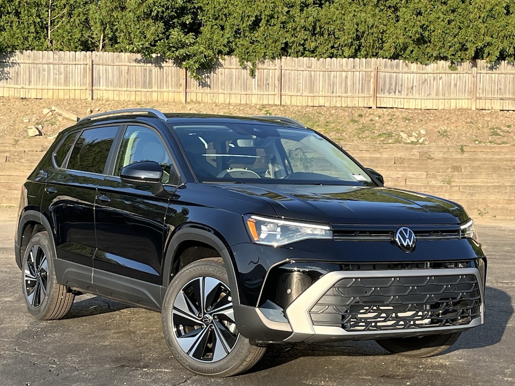 New 2026 Volkswagen Taos 1.5T SE SUV