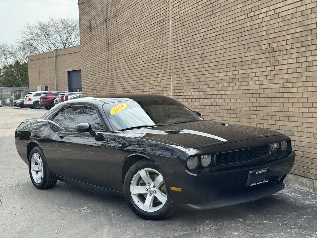 Used 2014 Dodge Challenger SXT Coupe