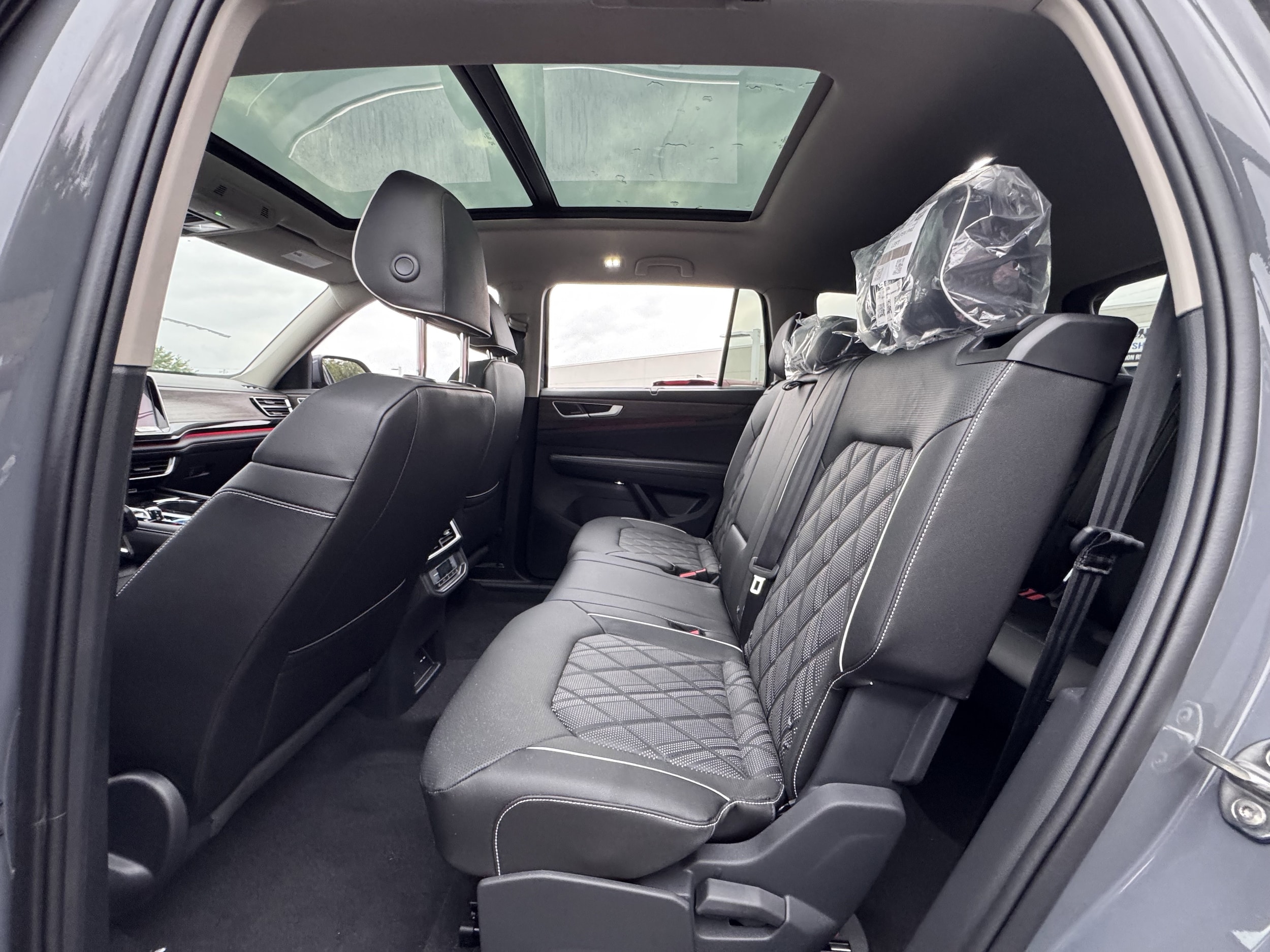2026 Volkswagen Atlas SEL Premium R-Line - Photo 32