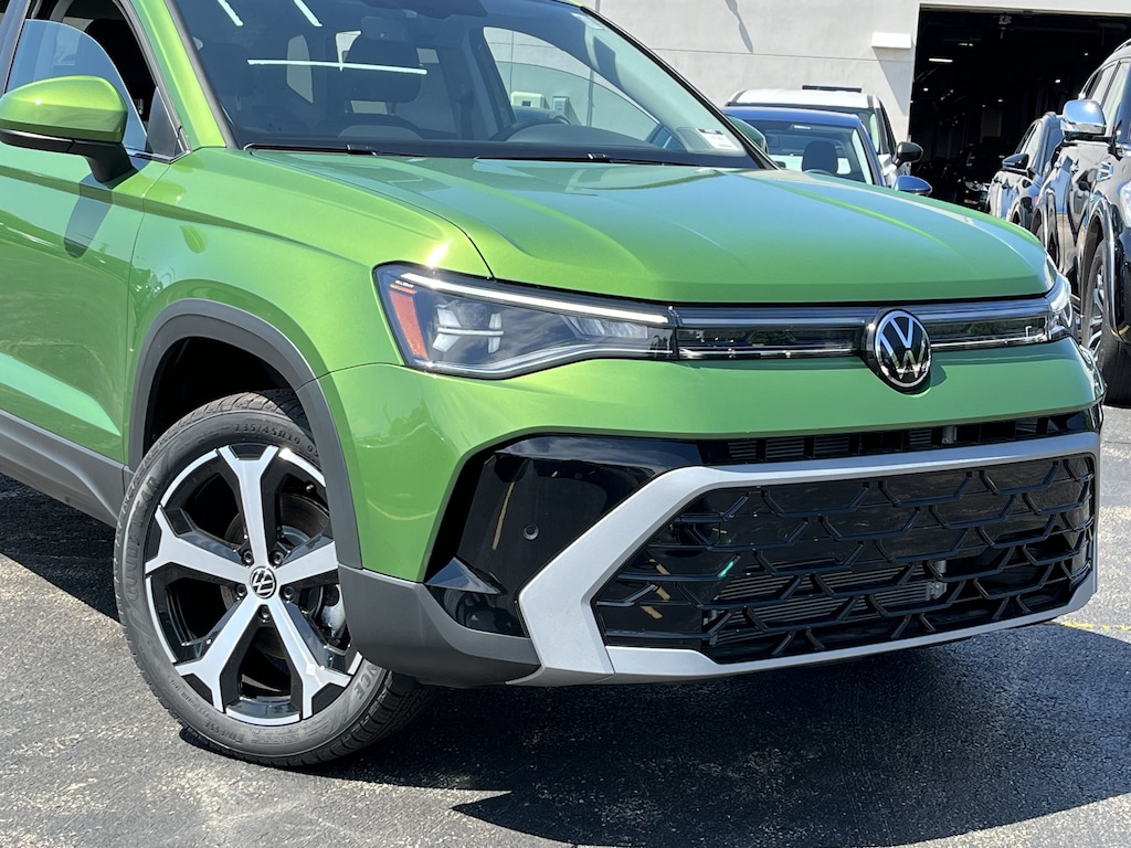 New 2026 Volkswagen Taos 1.5T SEL SUV