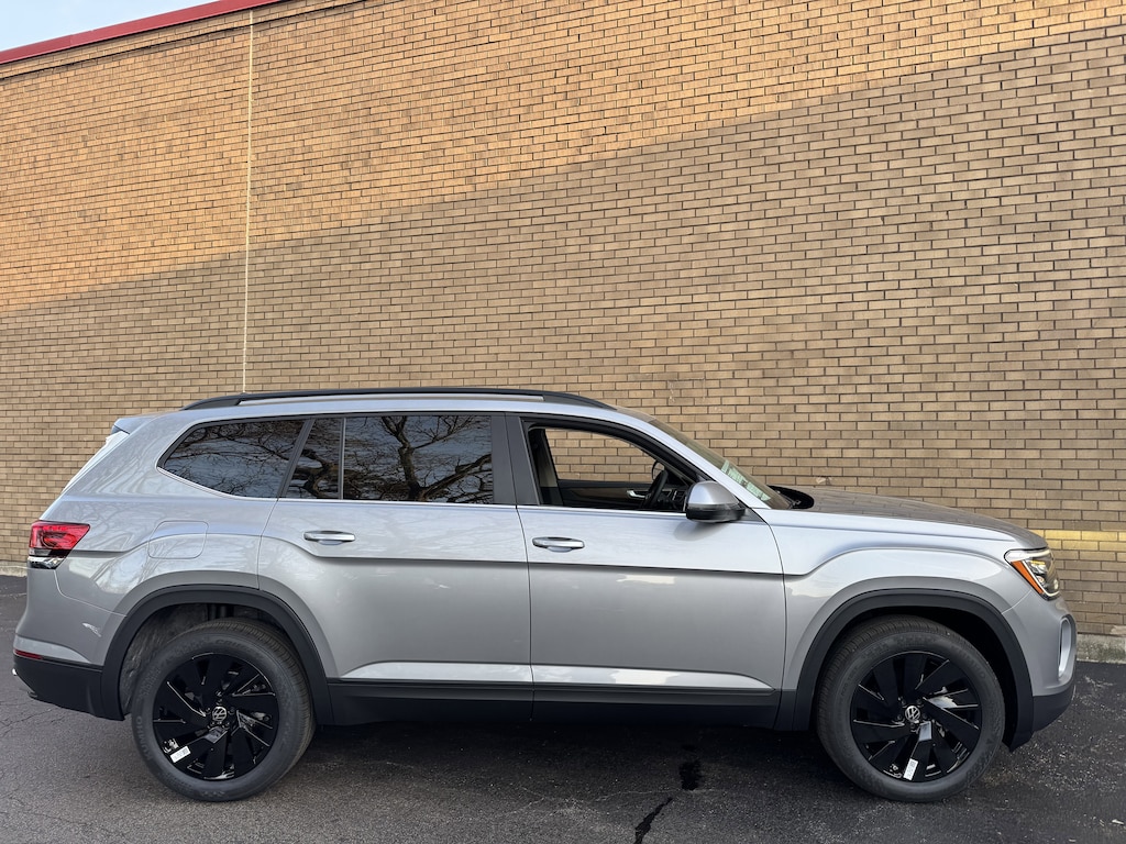 New 2026 Volkswagen Atlas 2.0T SE w/Technology SUV