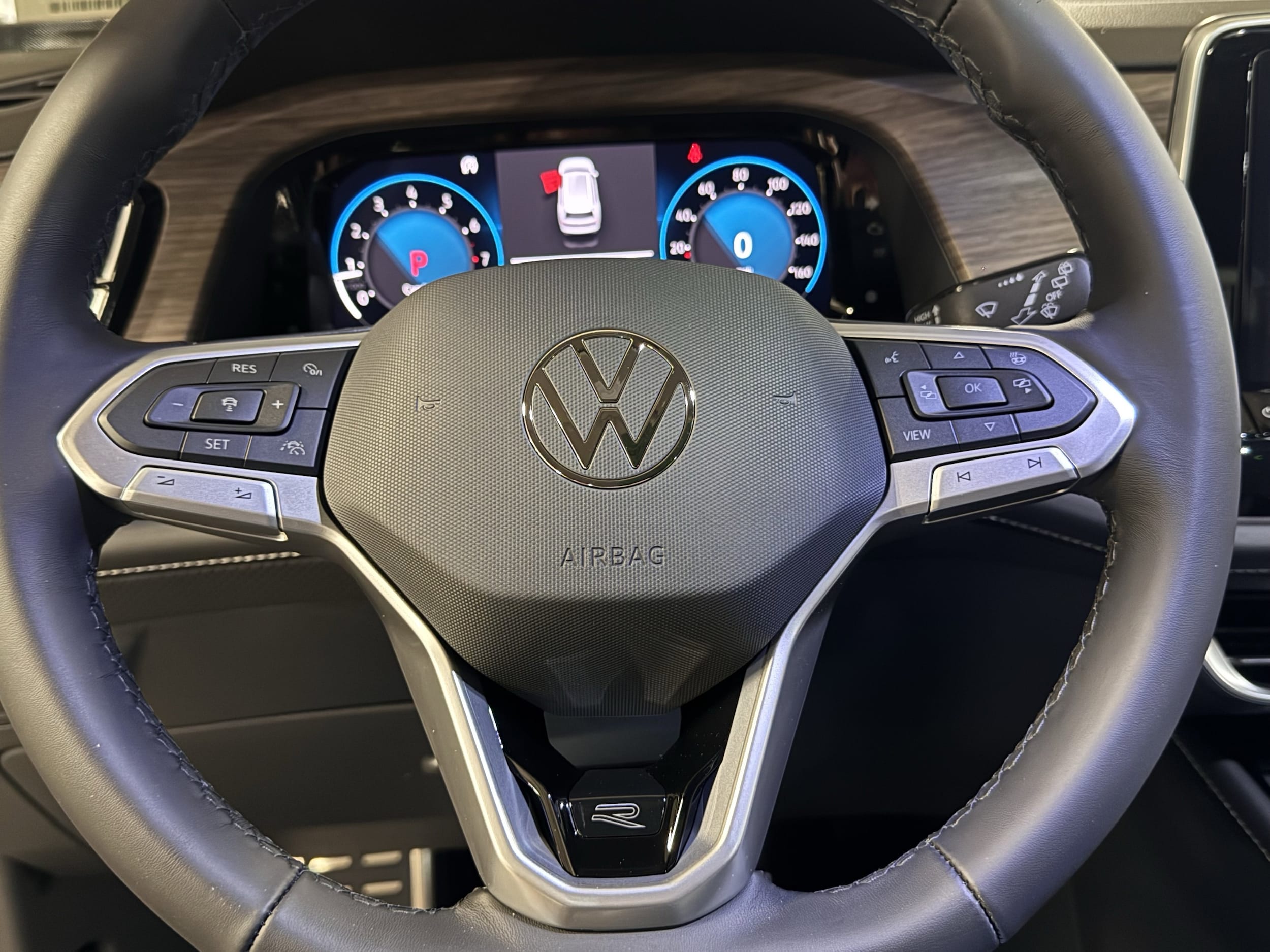 2026 Volkswagen Atlas SEL Premium R-Line - Photo 11