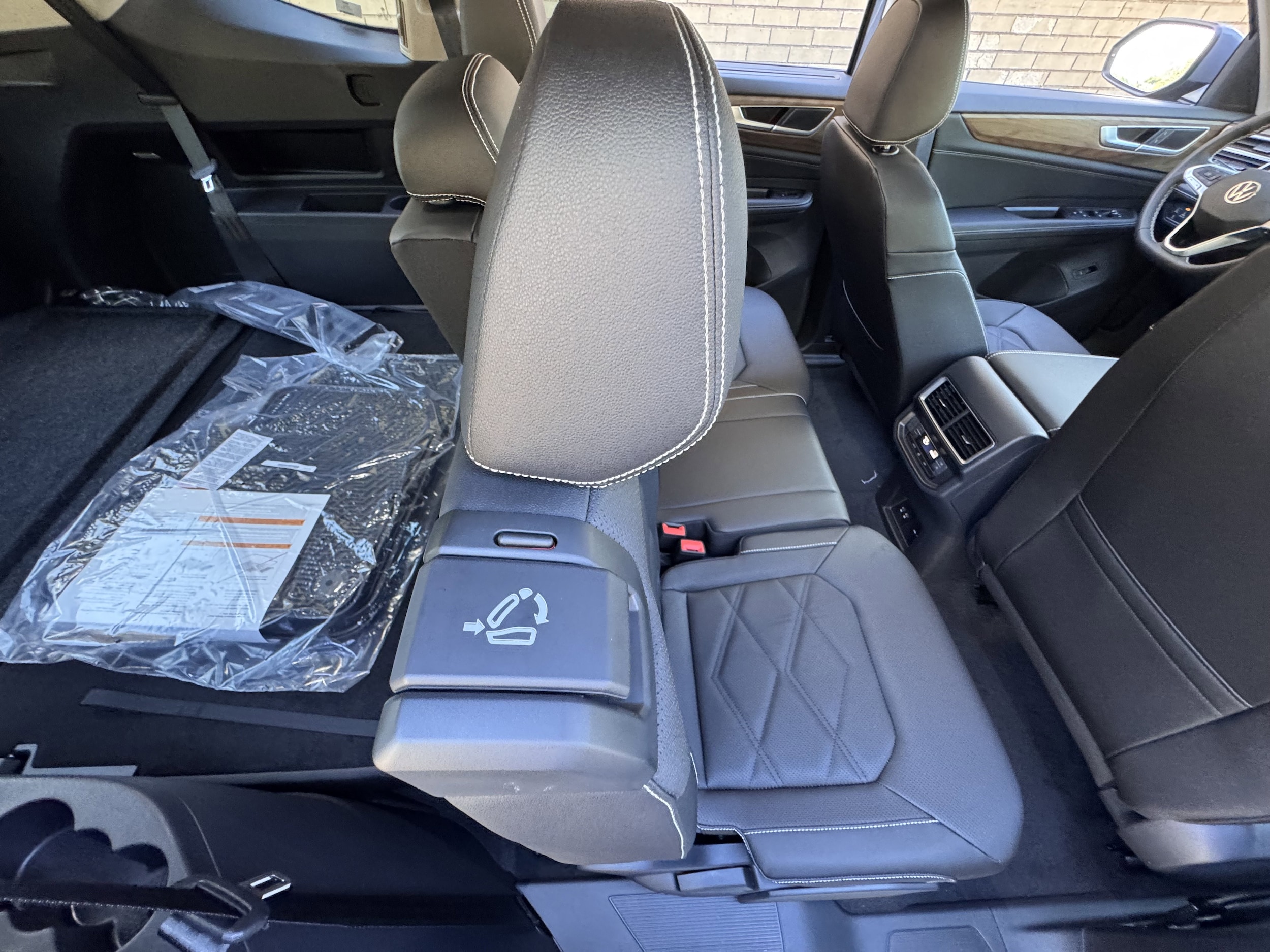 2026 Volkswagen Atlas SE w/Tech - Photo 17