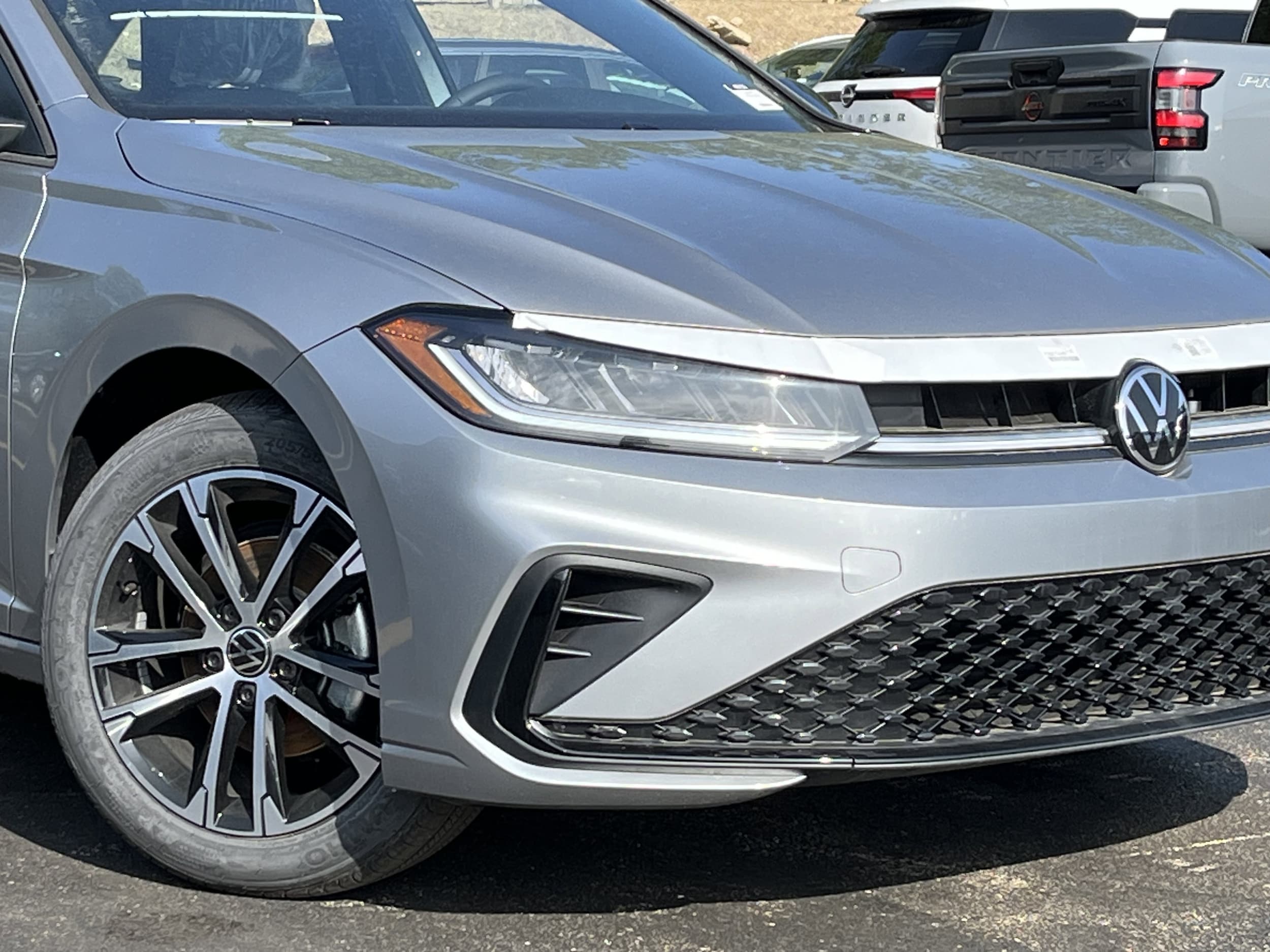 2026 Volkswagen Jetta Sport - Photo 3