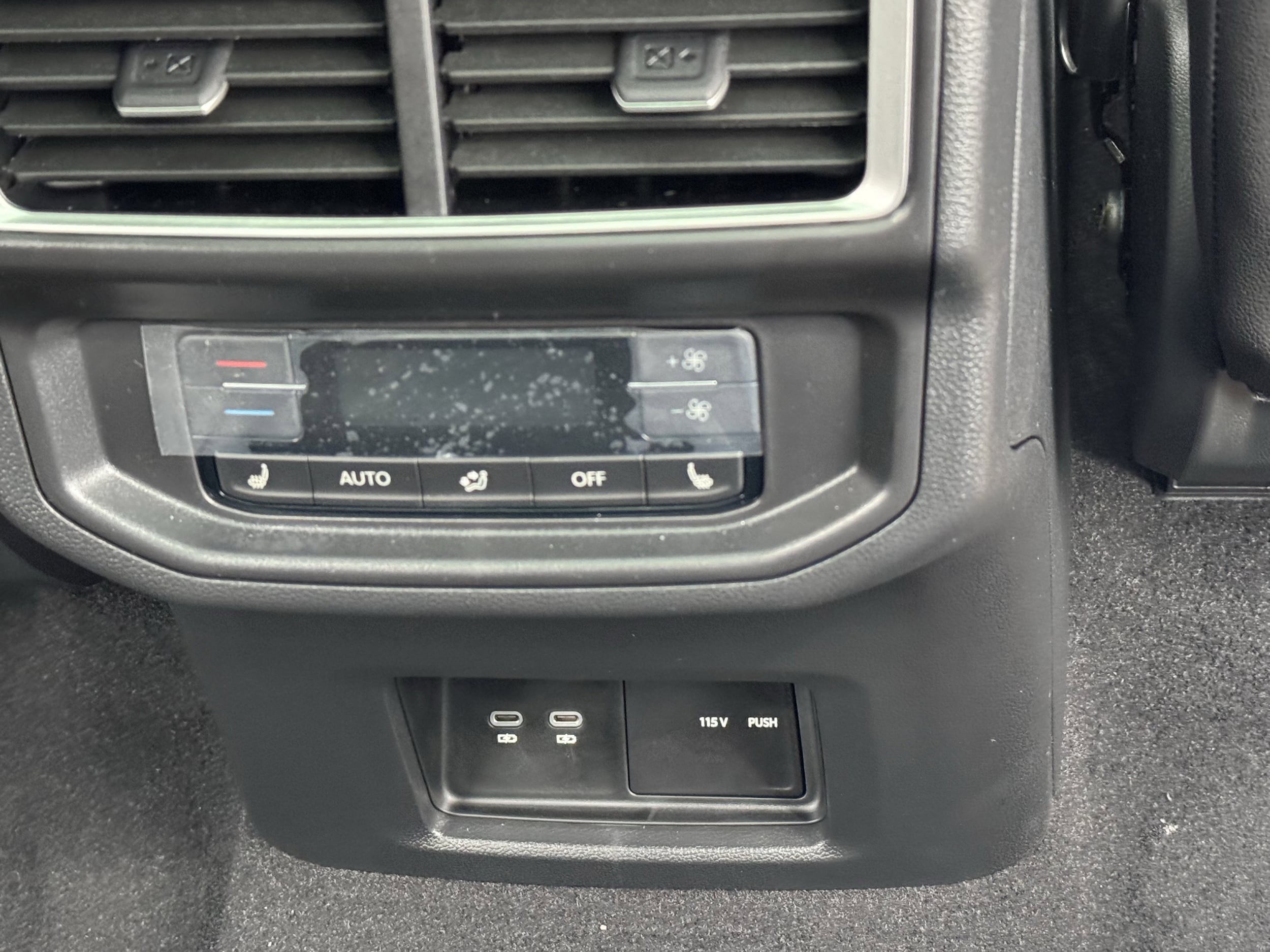 2026 Volkswagen Atlas SEL Premium R-Line - Photo 18