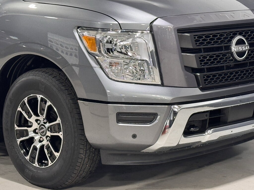 Used 2024 Nissan Titan SV Truck Crew Cab