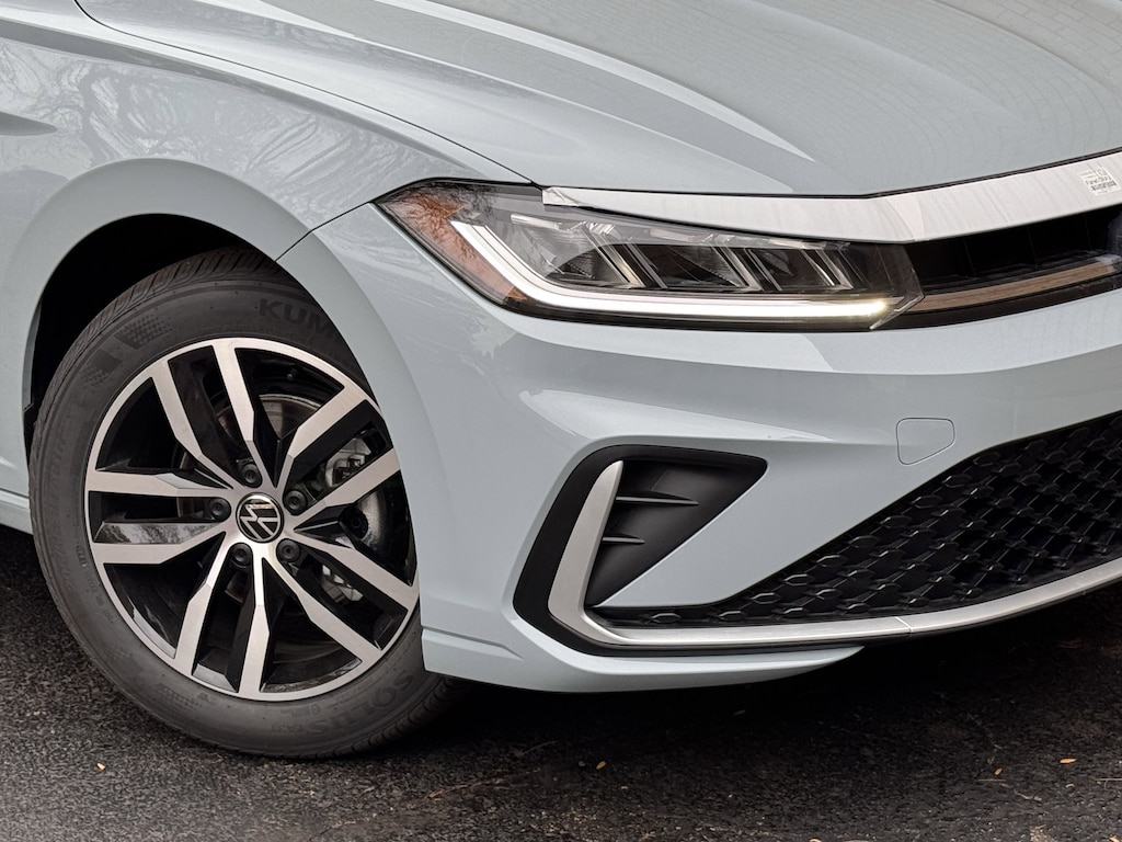 New 2025 Volkswagen Jetta 1.5T SE Sedan