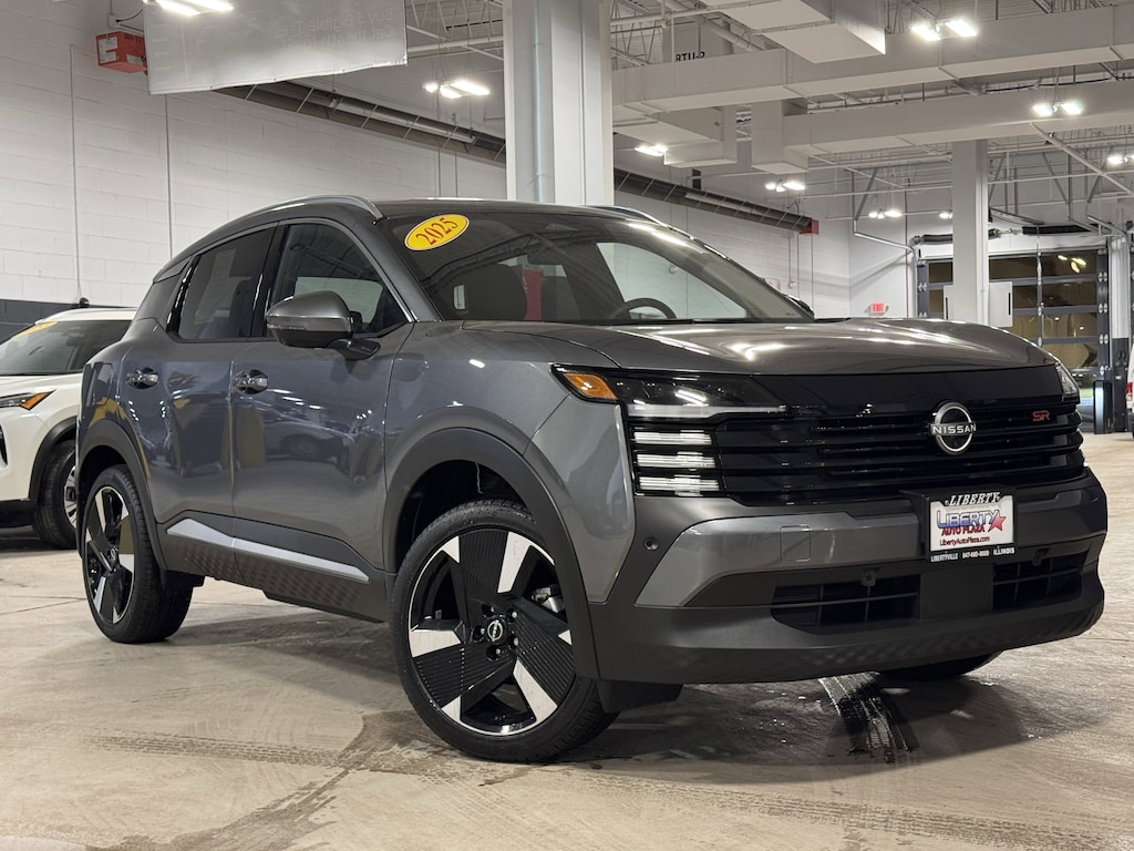 Used 2025 Nissan Kicks SR SUV