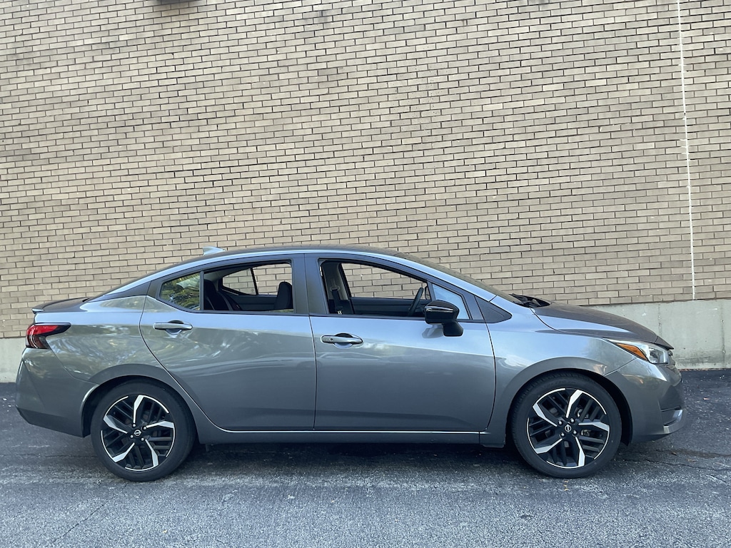Used 2024 Nissan Versa 1.6 SR Sedan