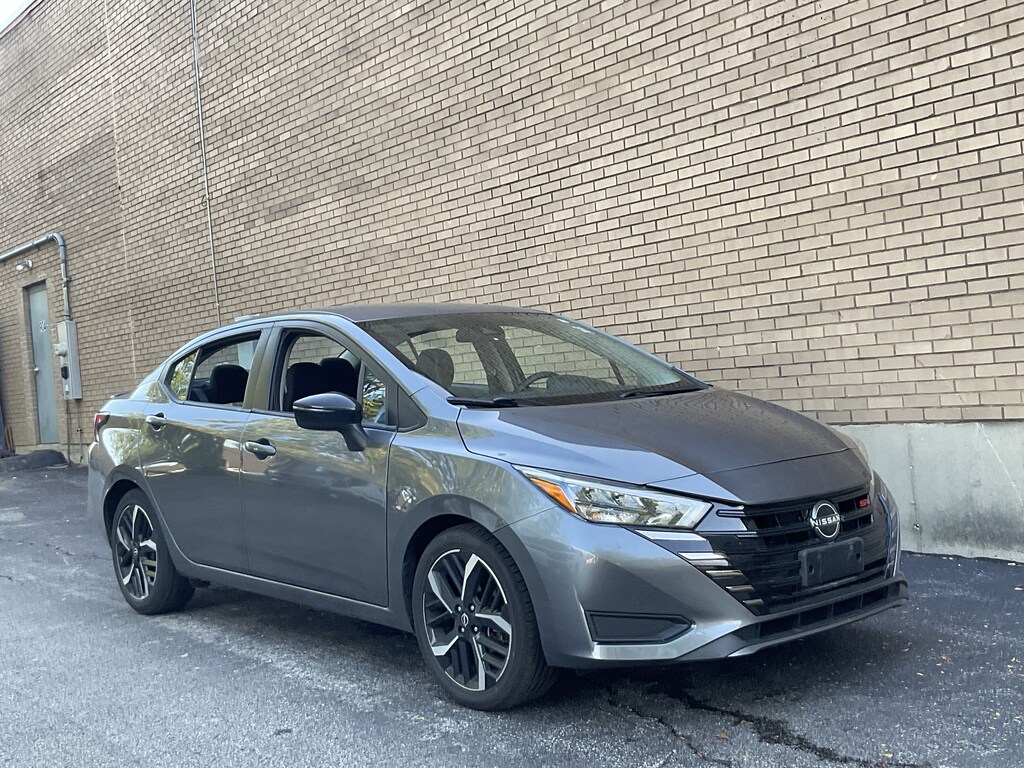 Used 2024 Nissan Versa 1.6 SR Sedan