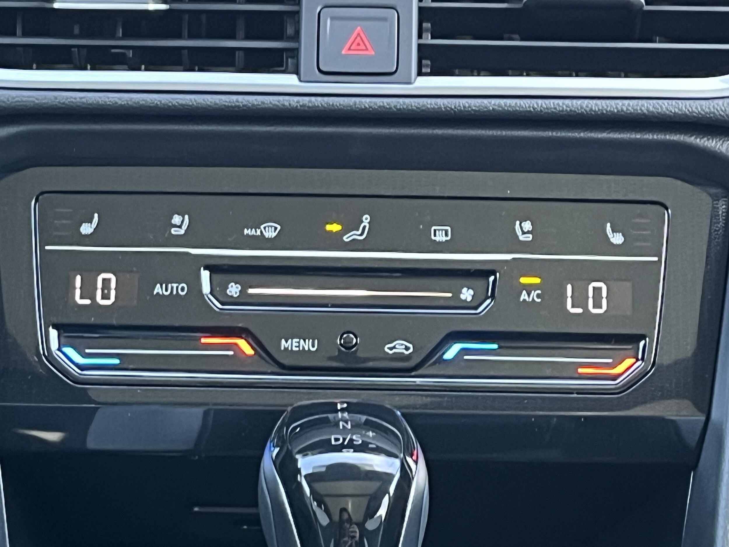 2026 Volkswagen Taos SEL - Photo 13