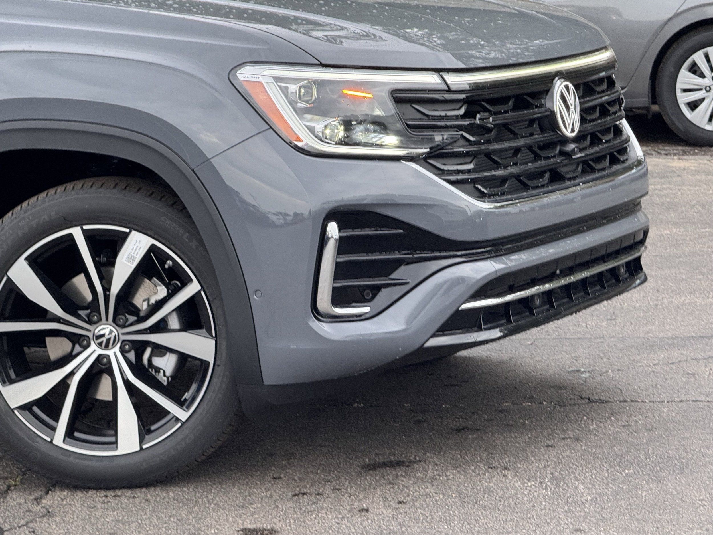 2026 Volkswagen Atlas SEL Premium R-Line - Photo 3