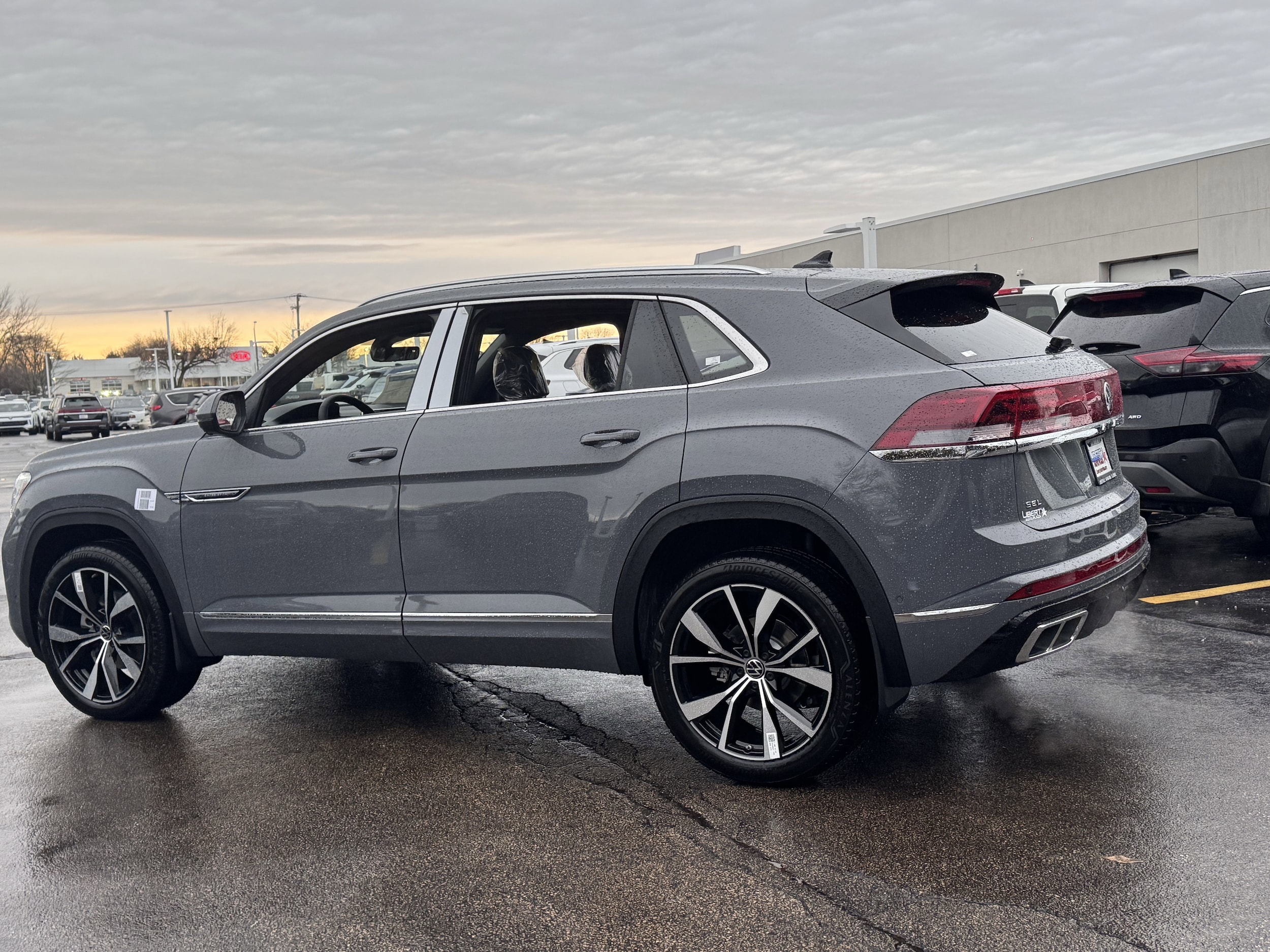 2026 Volkswagen Atlas Cross Sport SEL Premium R-LINE - Photo 23