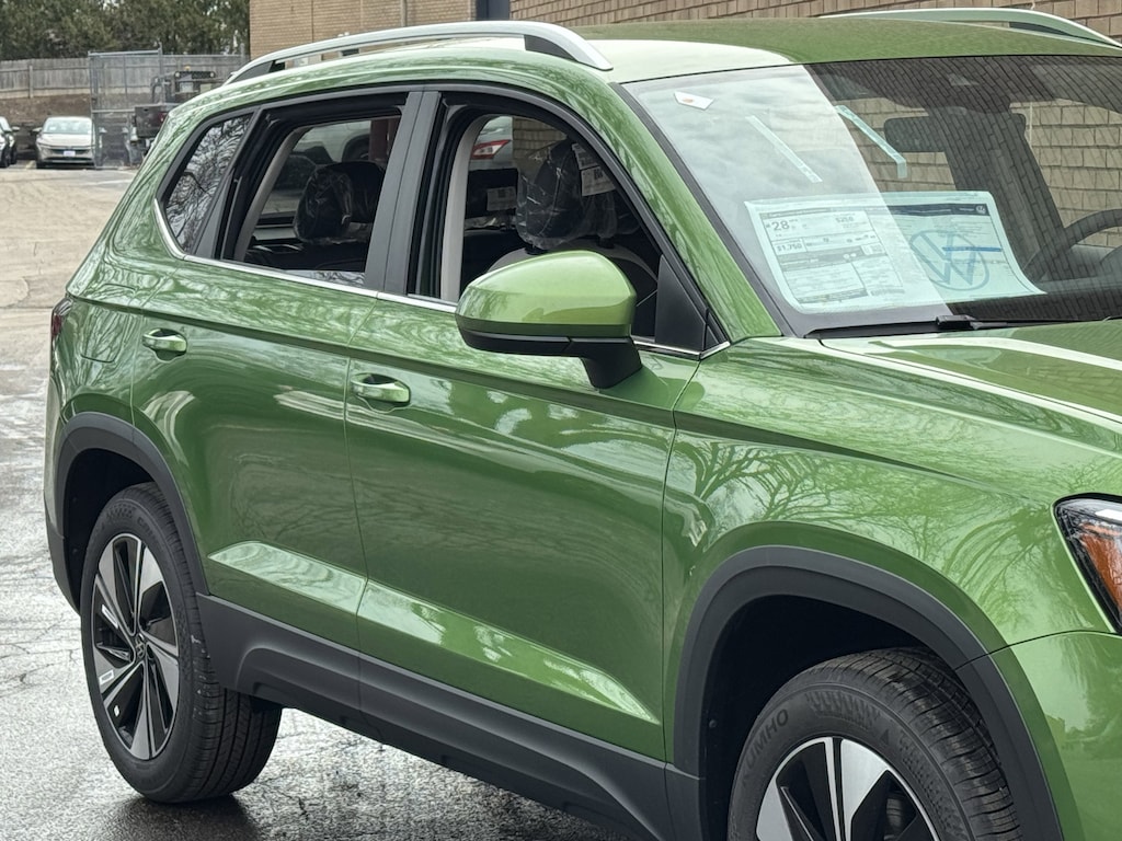 New 2026 Volkswagen Taos 1.5T SE SUV