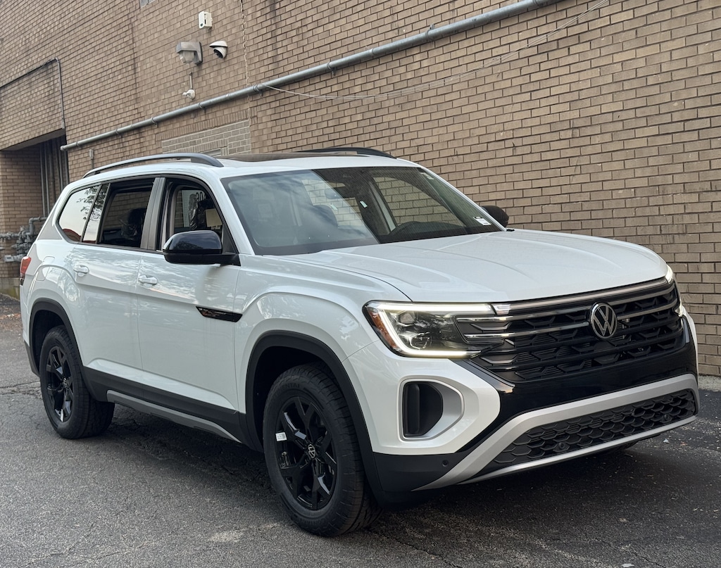 New 2026 Volkswagen Atlas Peak Edition SUV