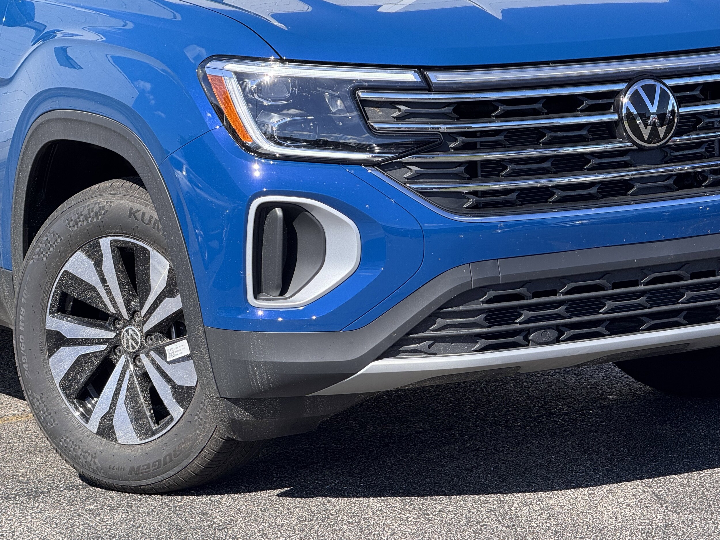 2026 Volkswagen Atlas SE Technology photo 3