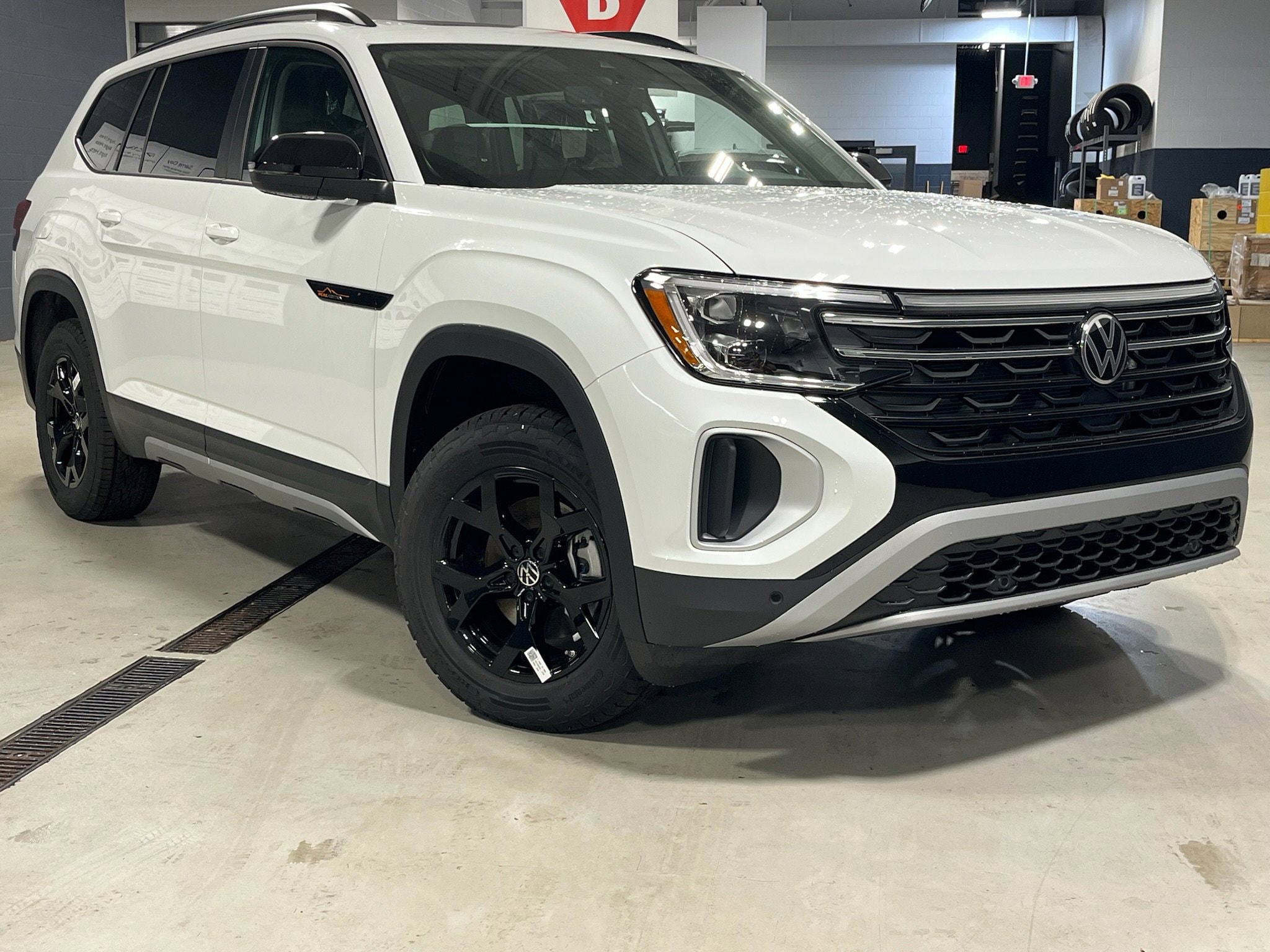 2025 Volkswagen Atlas 2.0T Peak Edition