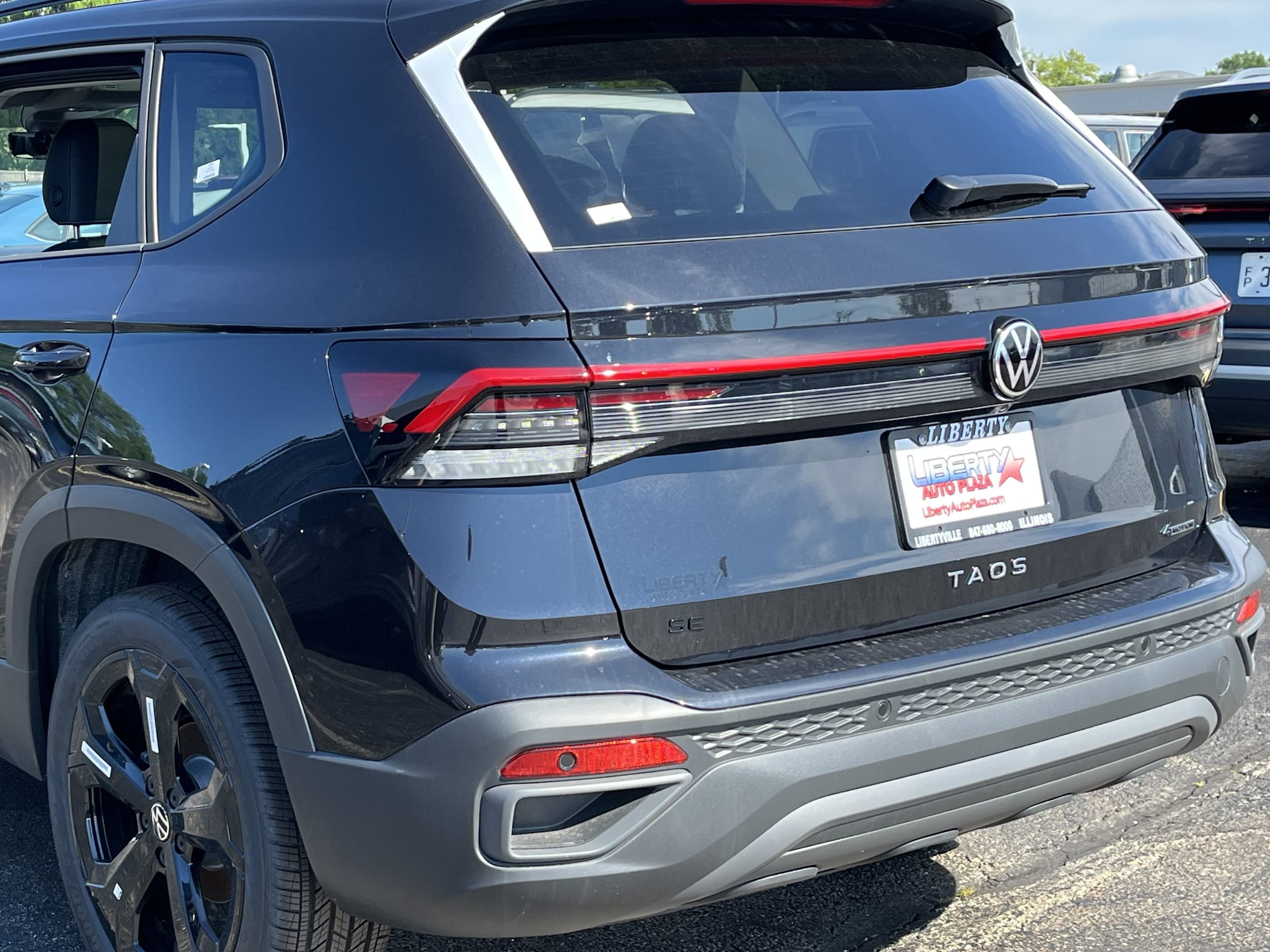 2026 Volkswagen Taos SE Black - Photo 10