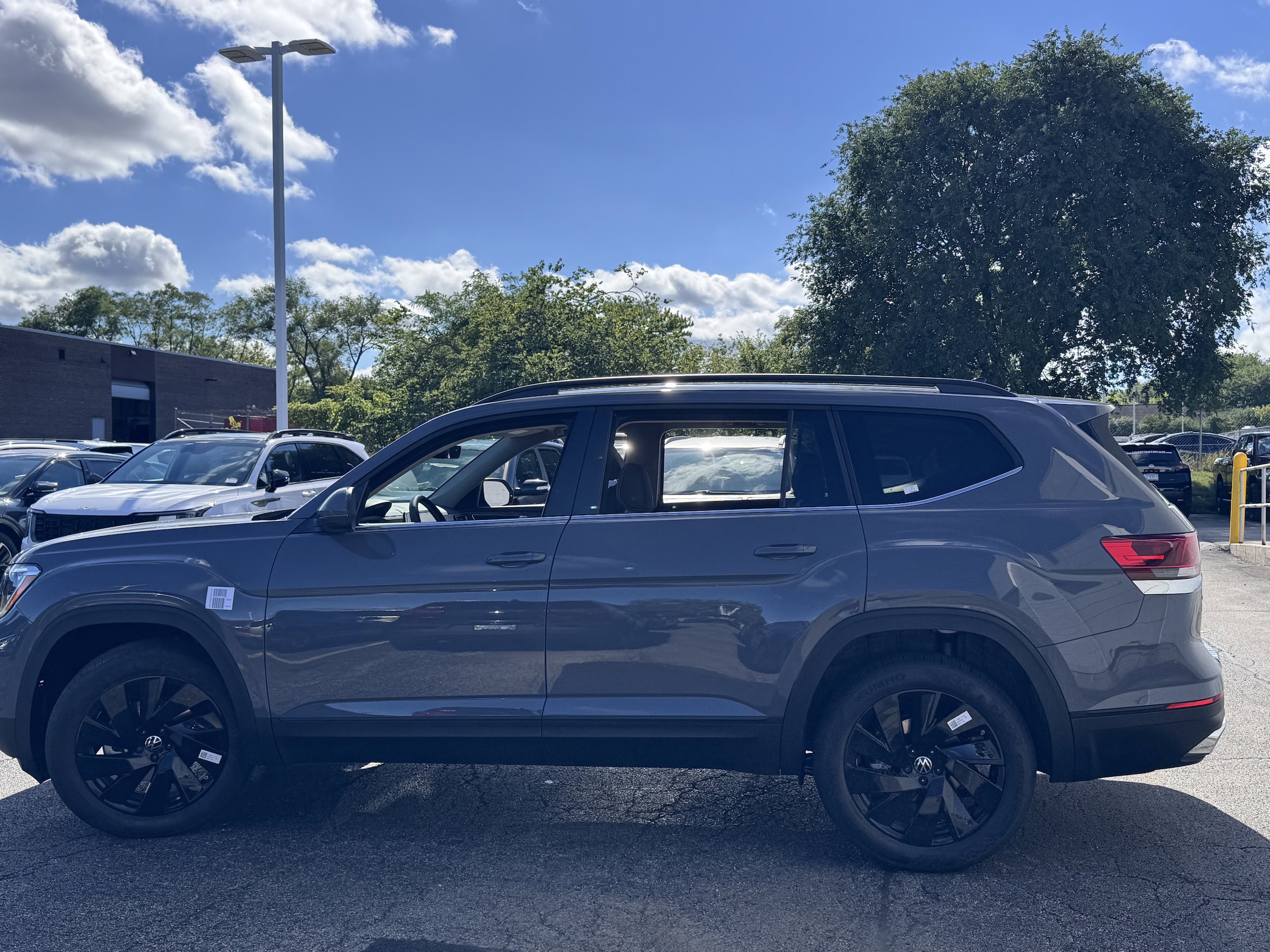 2026 Volkswagen Atlas SE w/Tech - Photo 25