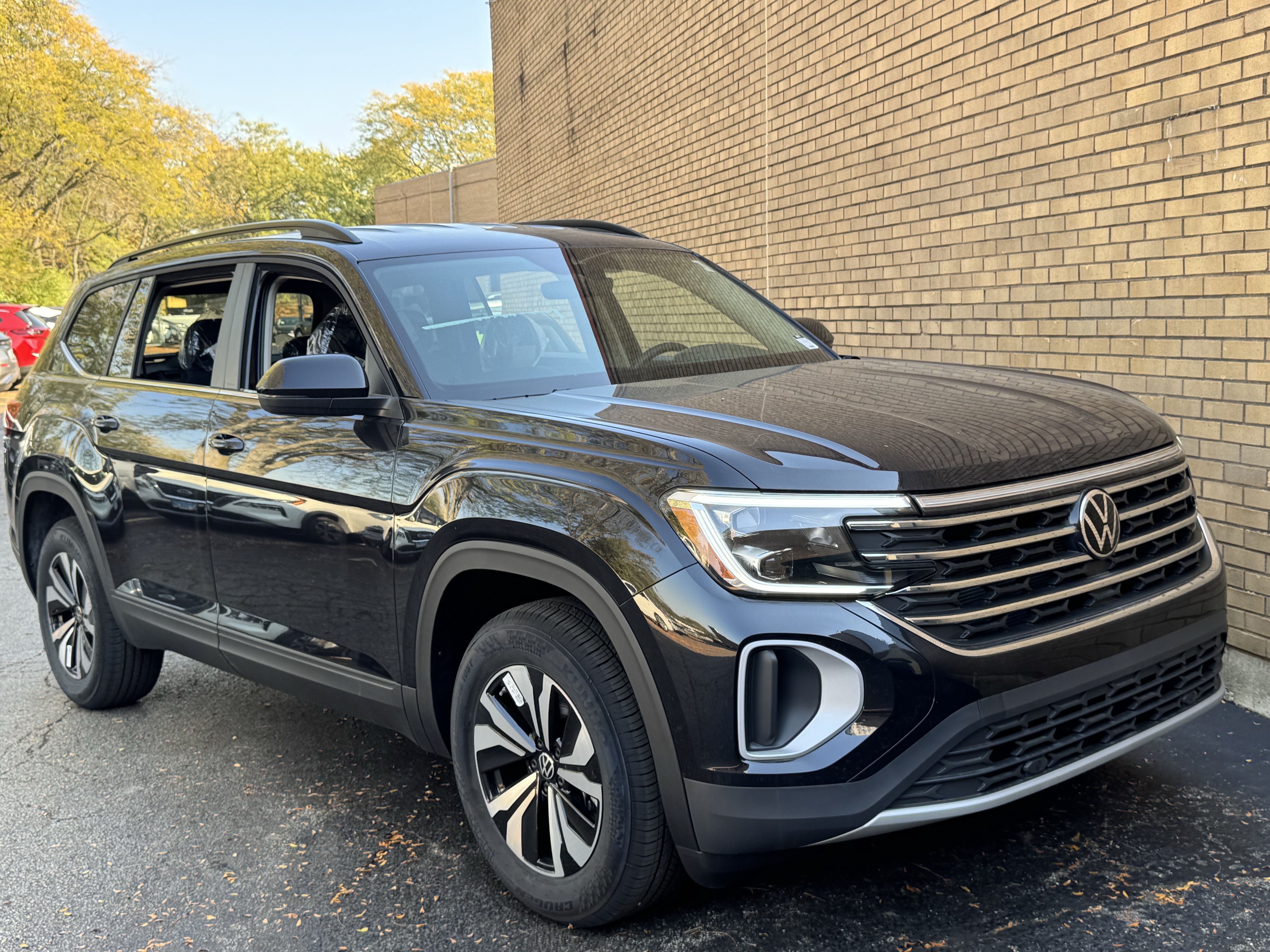 New 2026 Volkswagen Atlas SE SUV