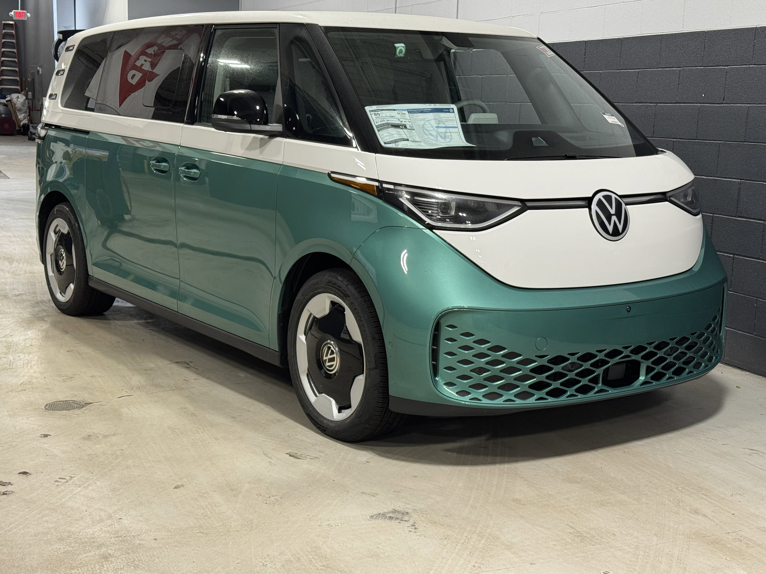 2025 Volkswagen ID. Buzz PRO S PLus's photo